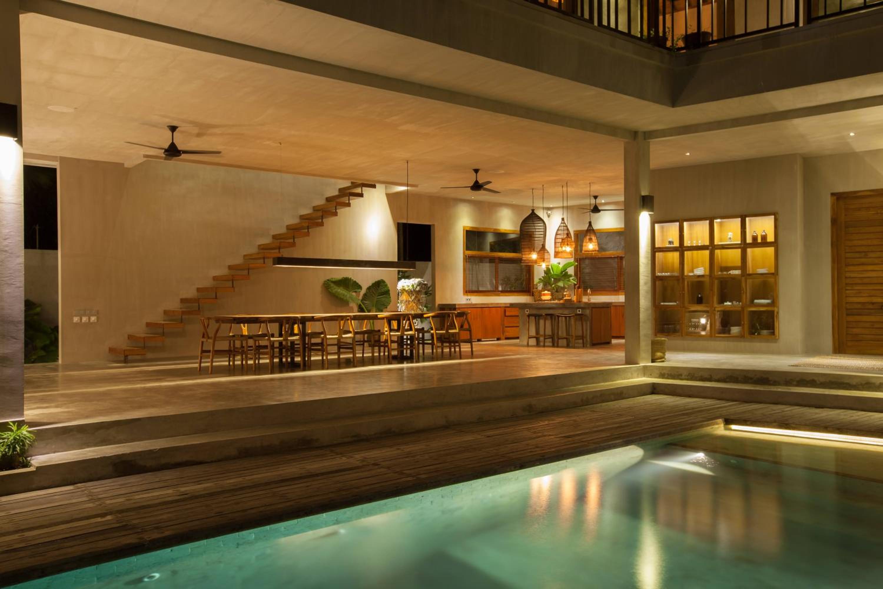 Executive Room with Pool Access - Photo 16