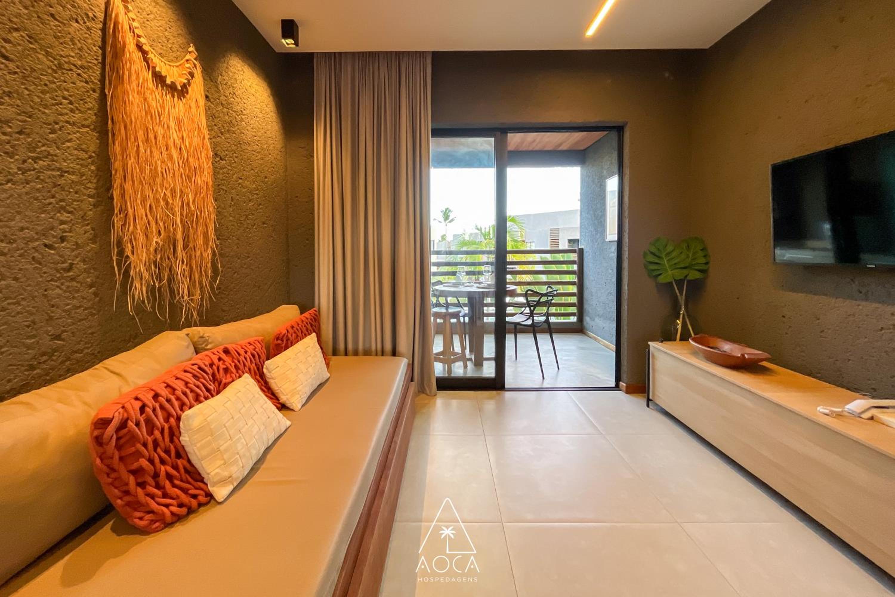 One-Bedroom Apartment with Balcony and Water View photo 3