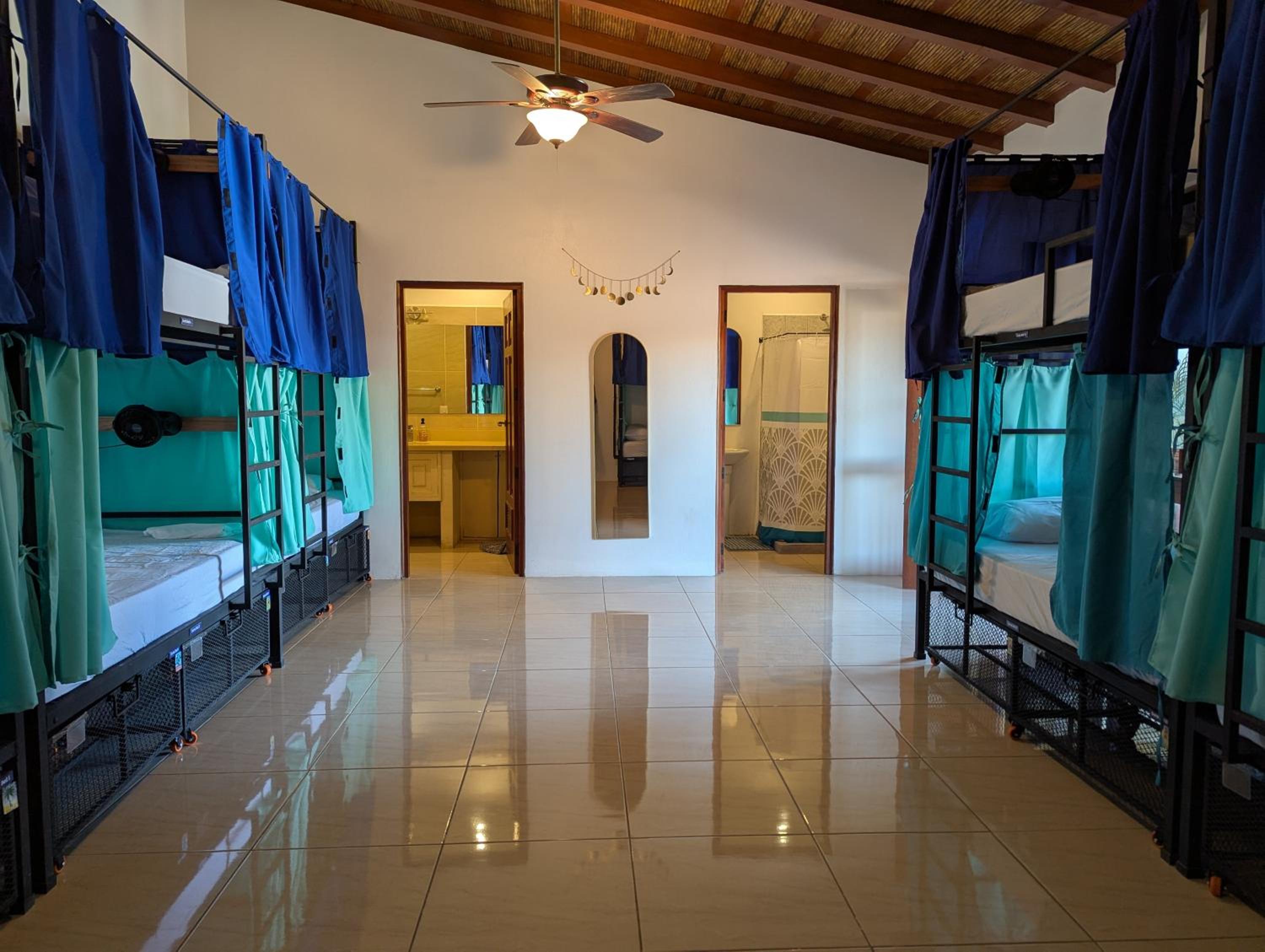 Single Bed in Mixed Dormitory Room photo 3
