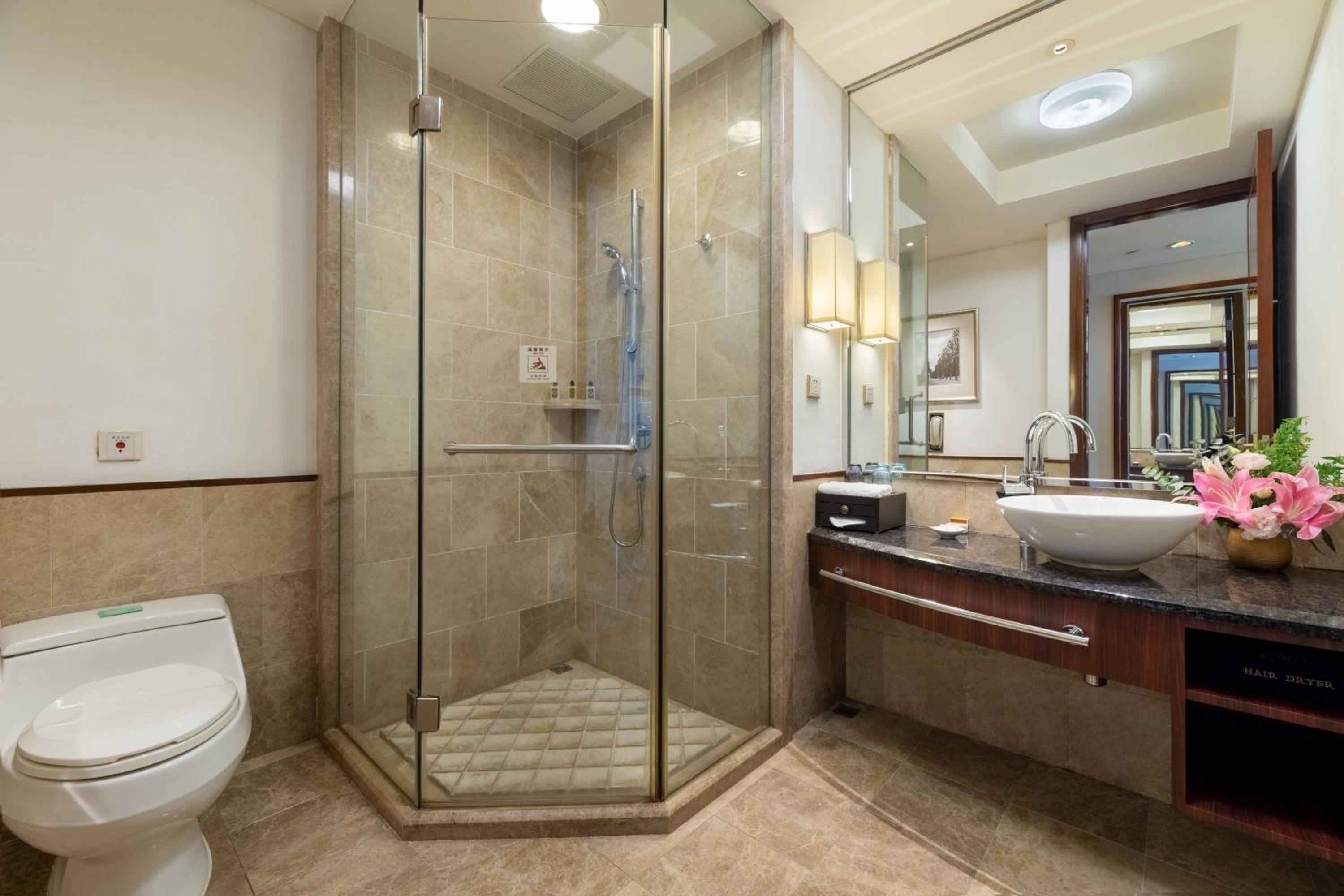 Superior King Room with River View - Photo 2