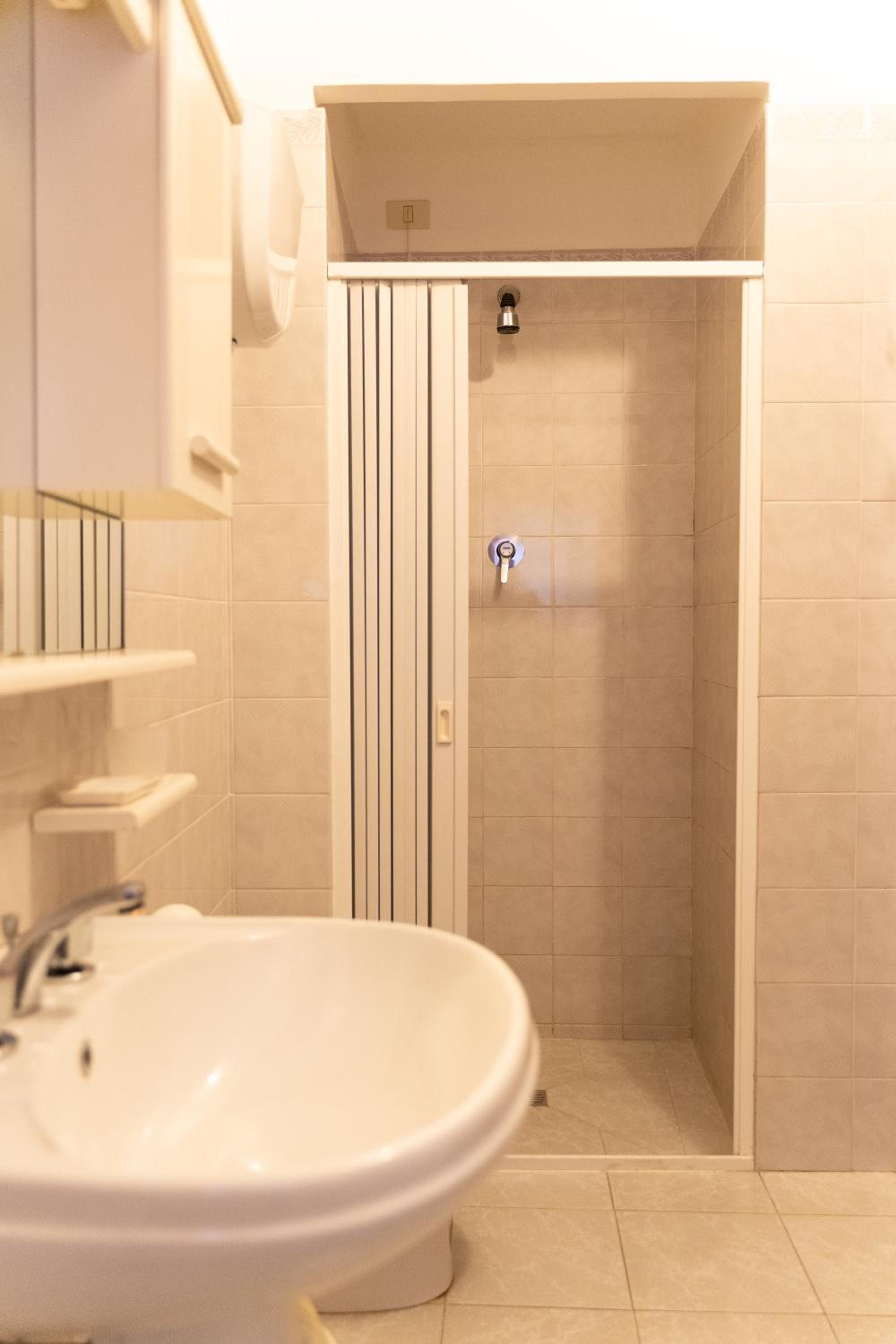 Standard Double or Twin Room with Garden View photo 2