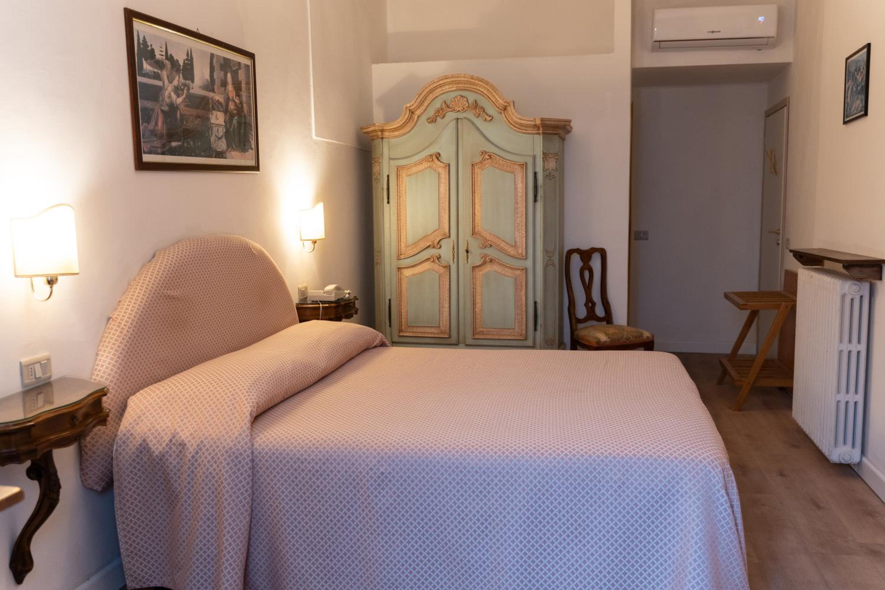 Superior Double or Twin Room with City View photo 1