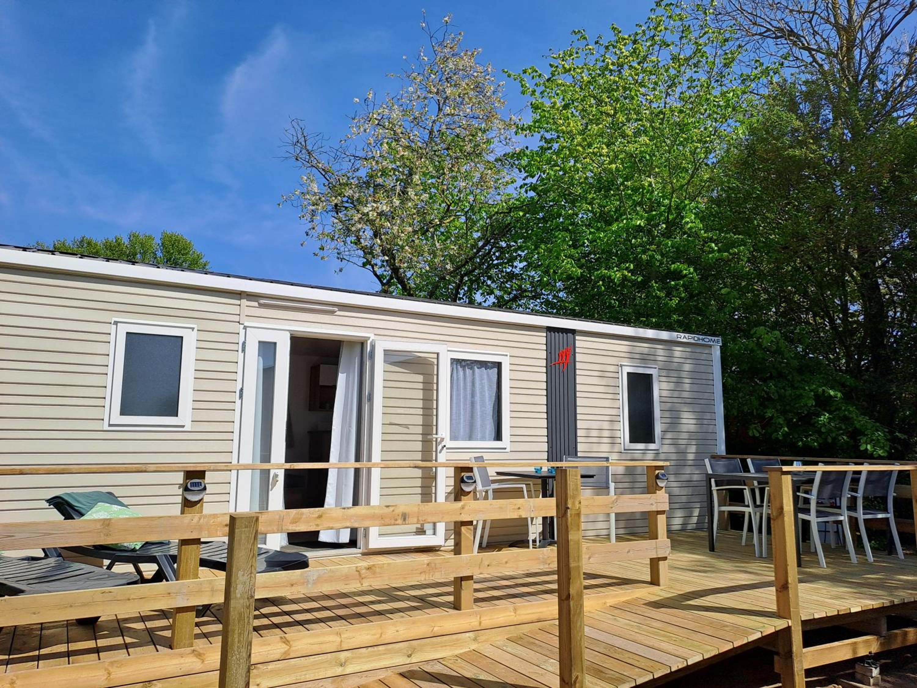 Mobile Home photo 2