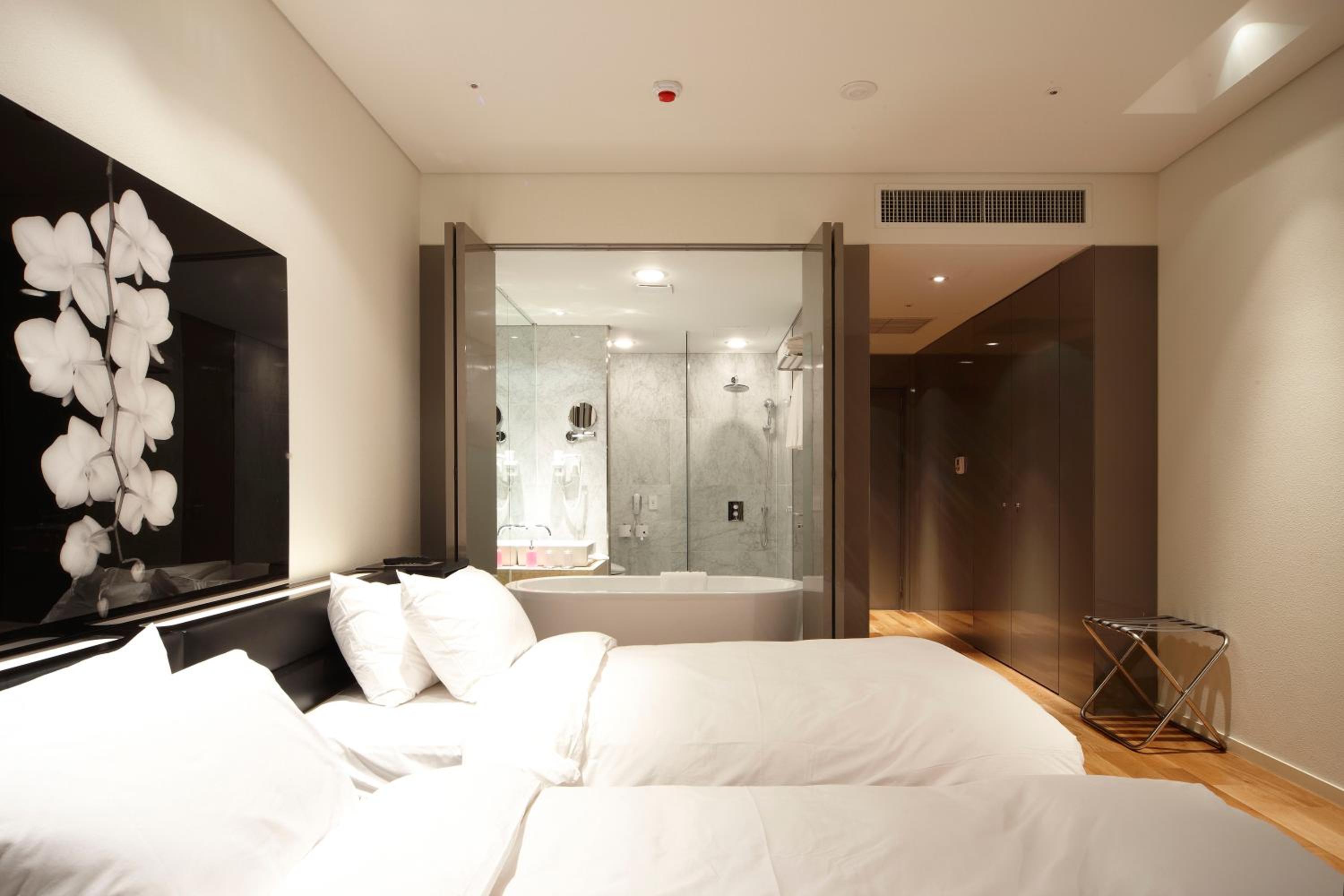 Deluxe Twin Room - Photo 5
