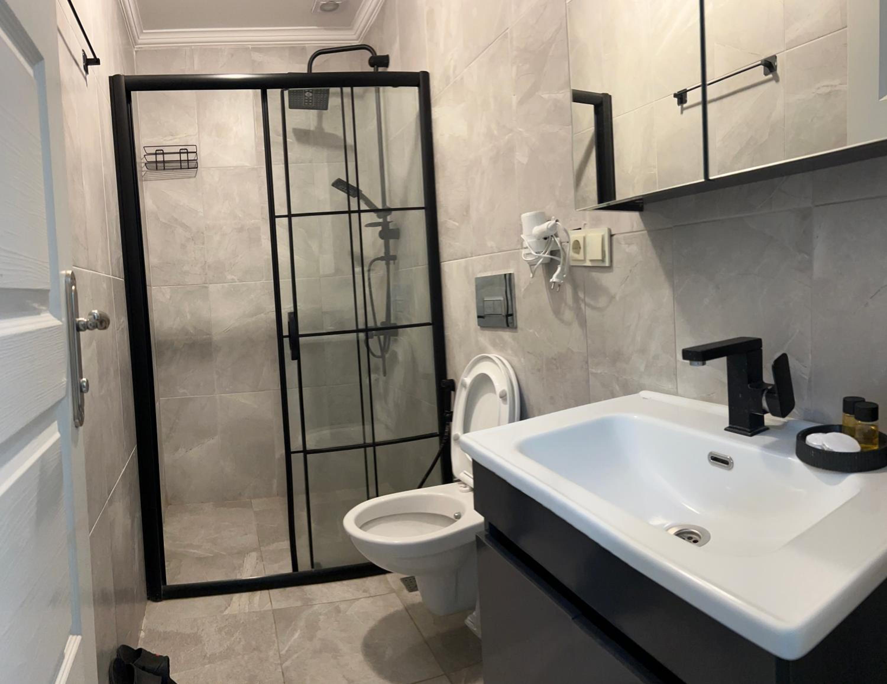 Studio with Spa Bath