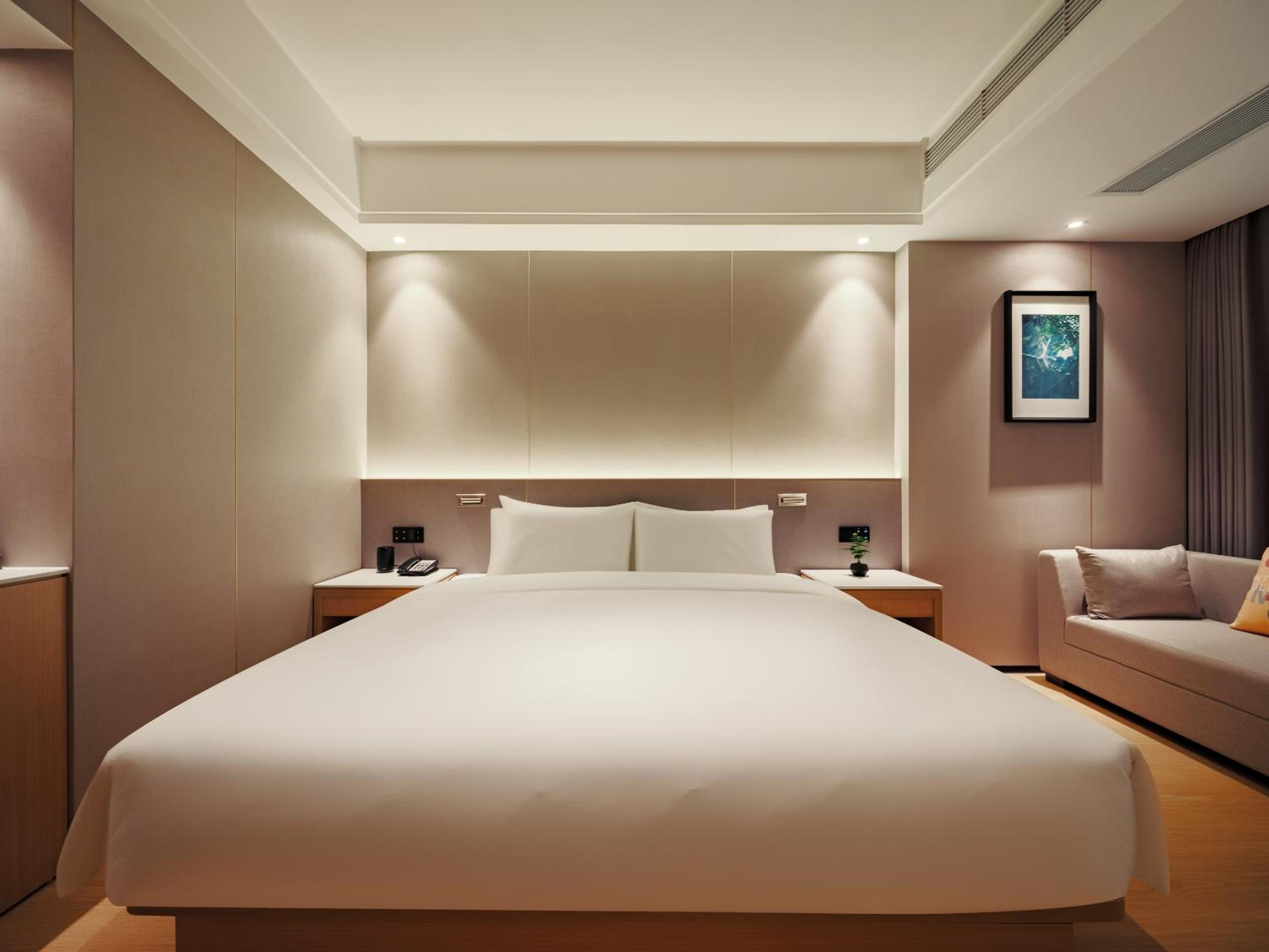 Superior Double Room with Inner Window