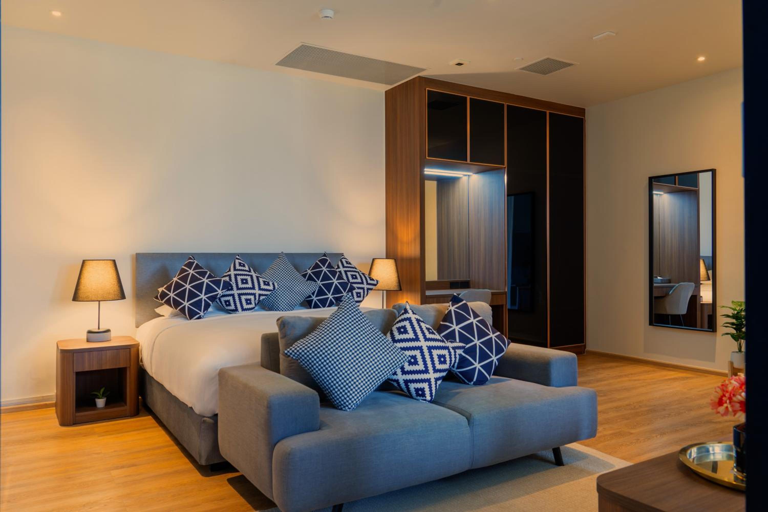 Suite with Pool View photo 3