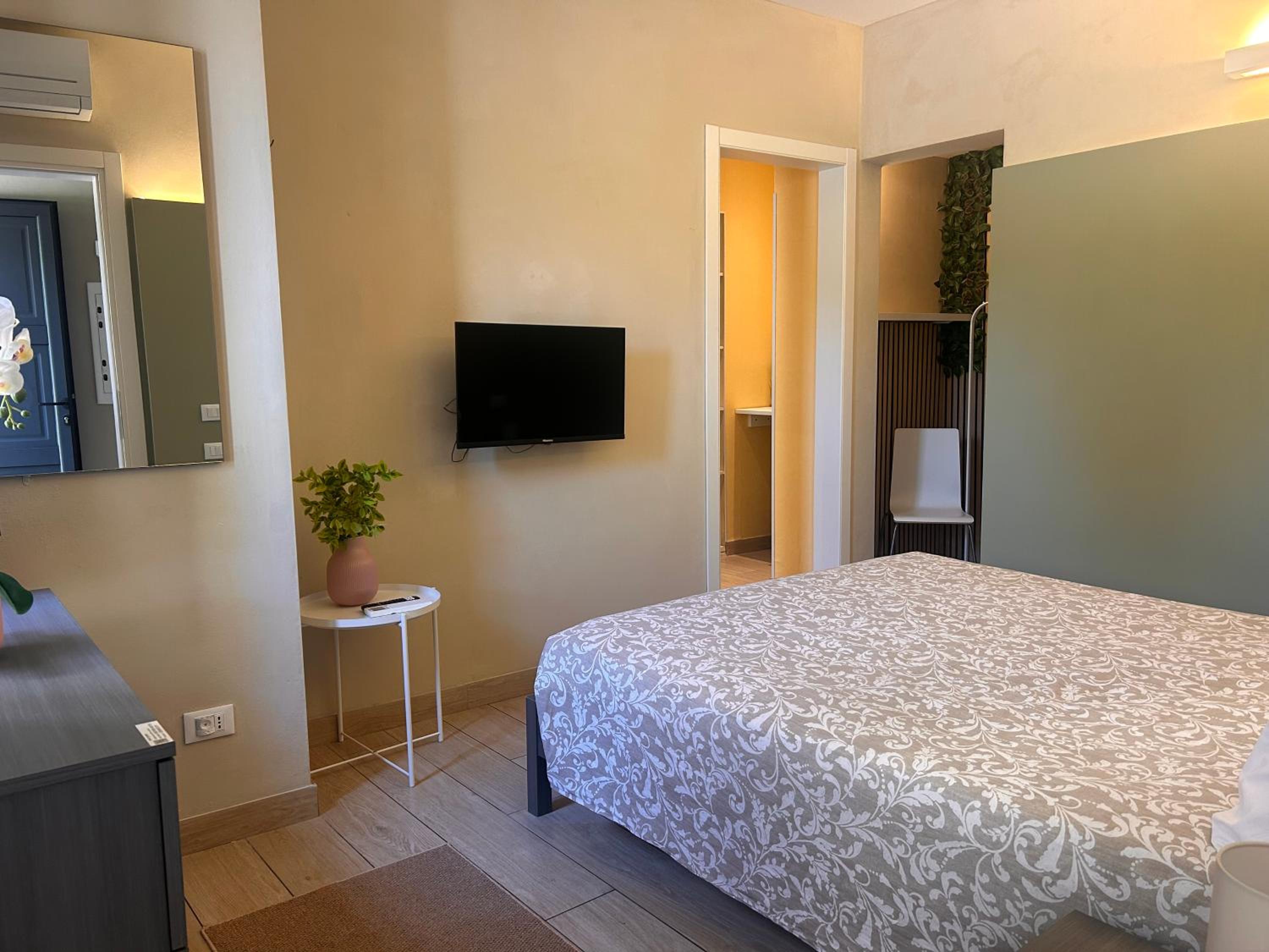 Standard Double Room photo 3