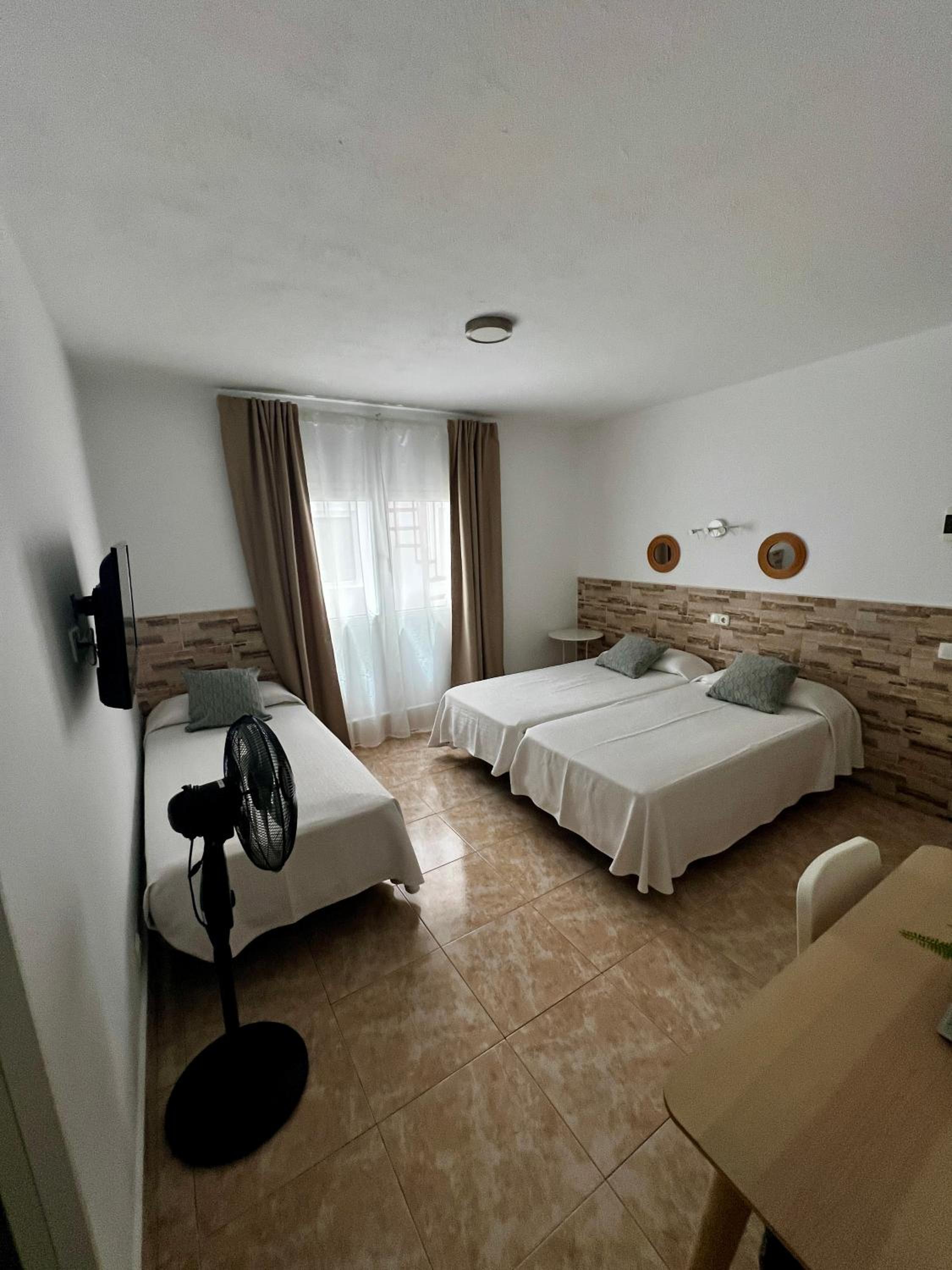 Triple Room - Photo 3