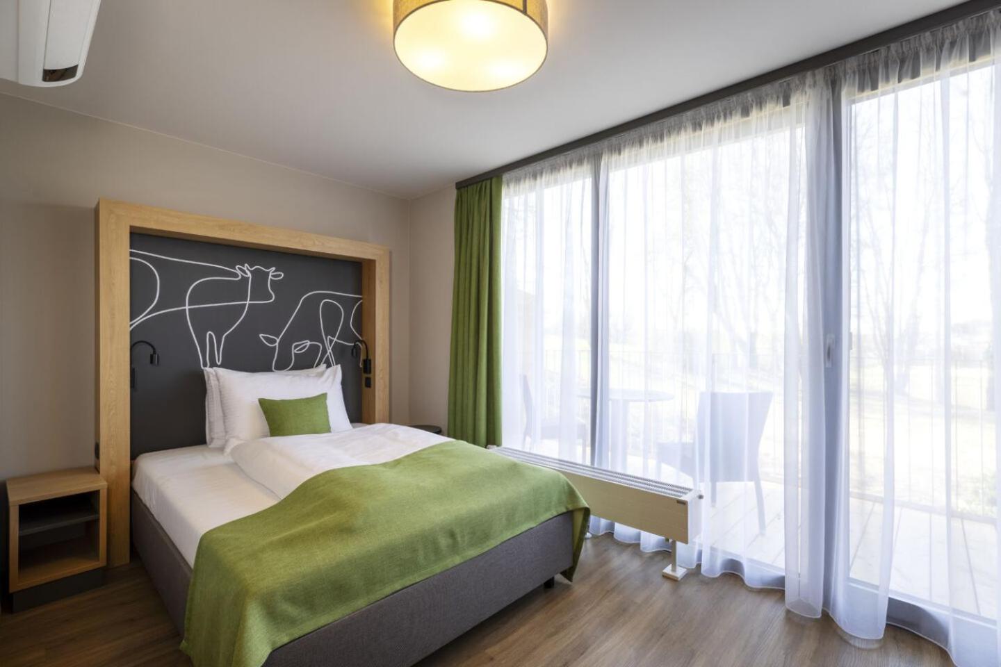 Deluxe Single Room with Balcony photo 2