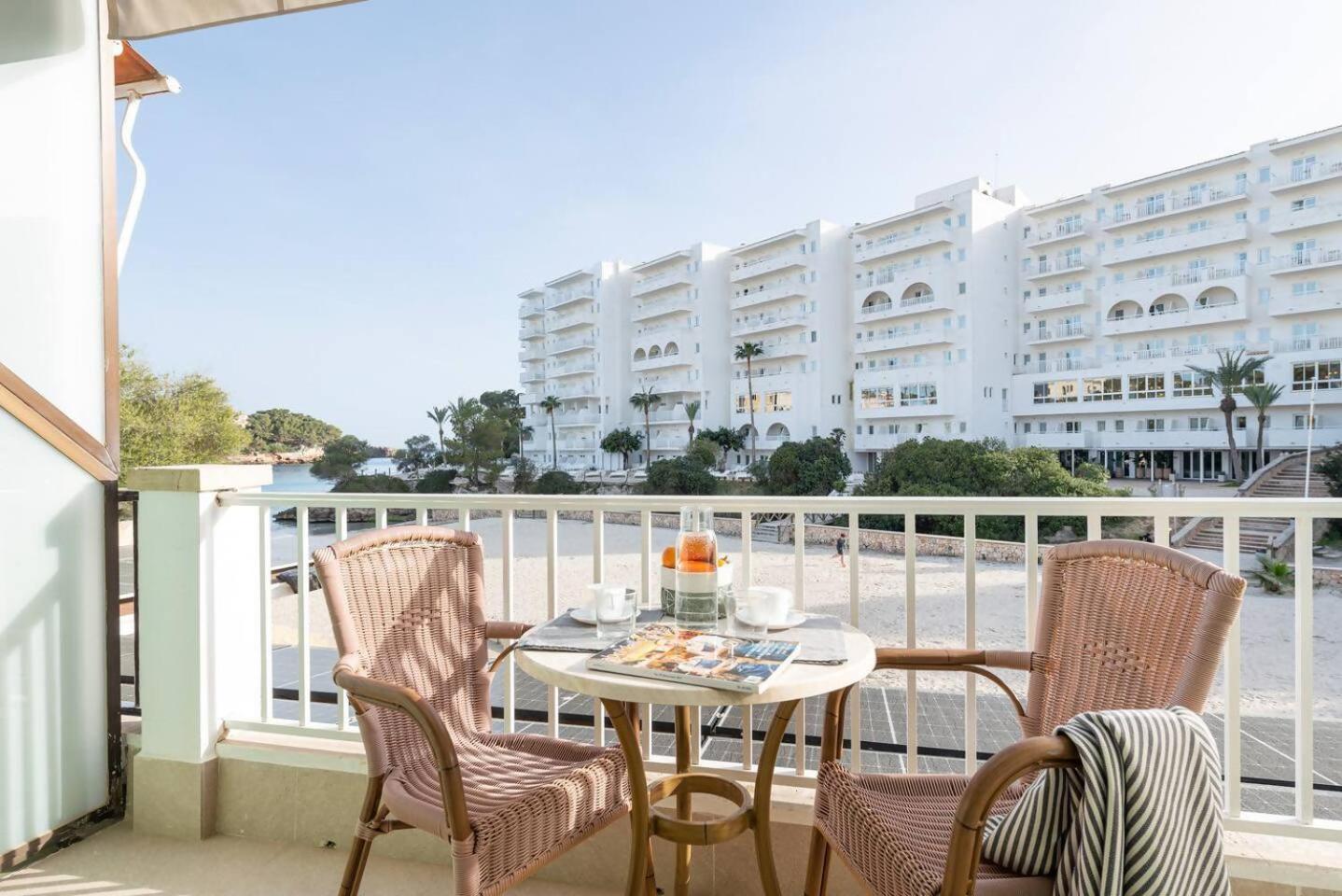 One-Bedroom Apartment with Balcony and Sea View