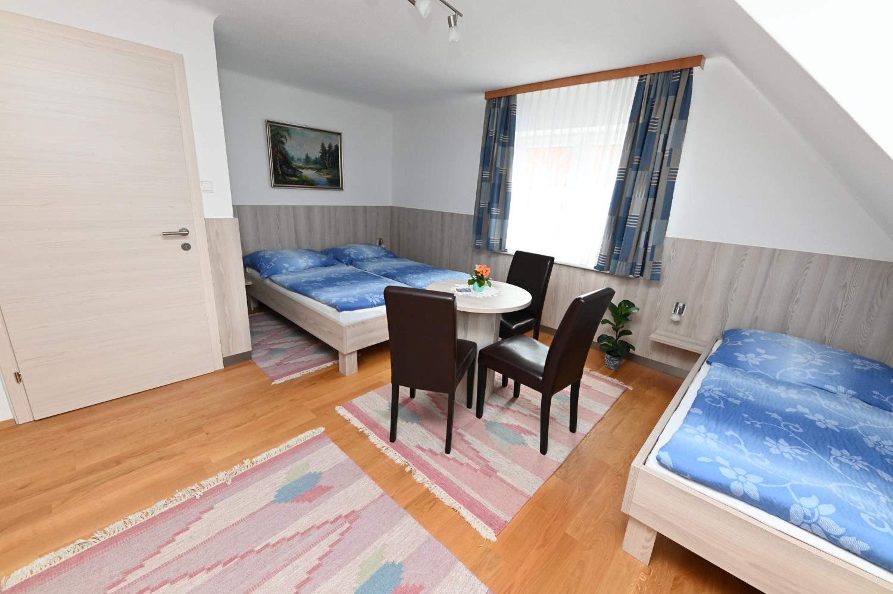 Classic Quadruple Room photo 3