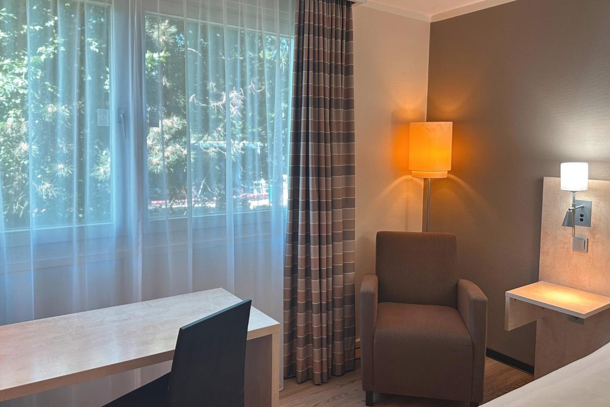 Standard Room with Two Single Beds