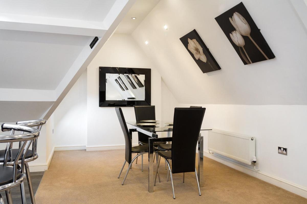 Penthouse Apartment - Photo 5