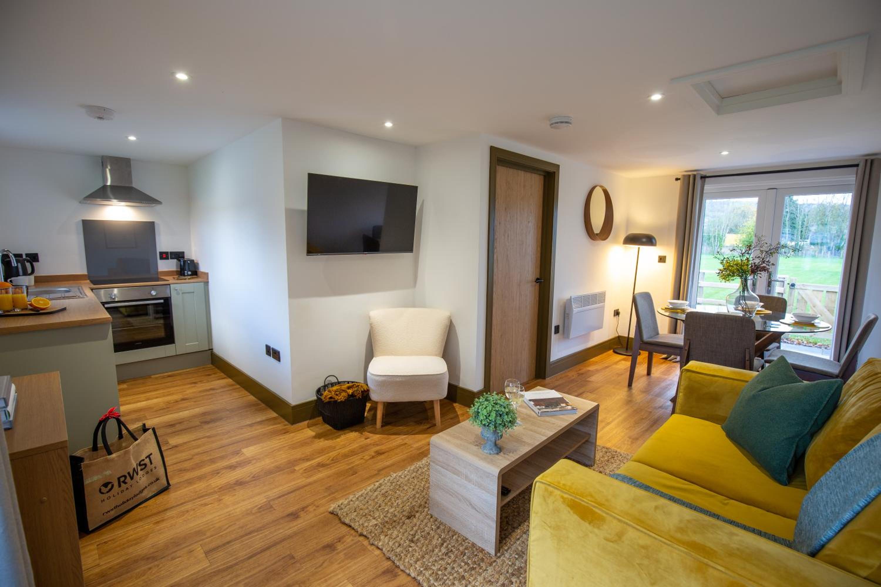 One-Bedroom House photo 3