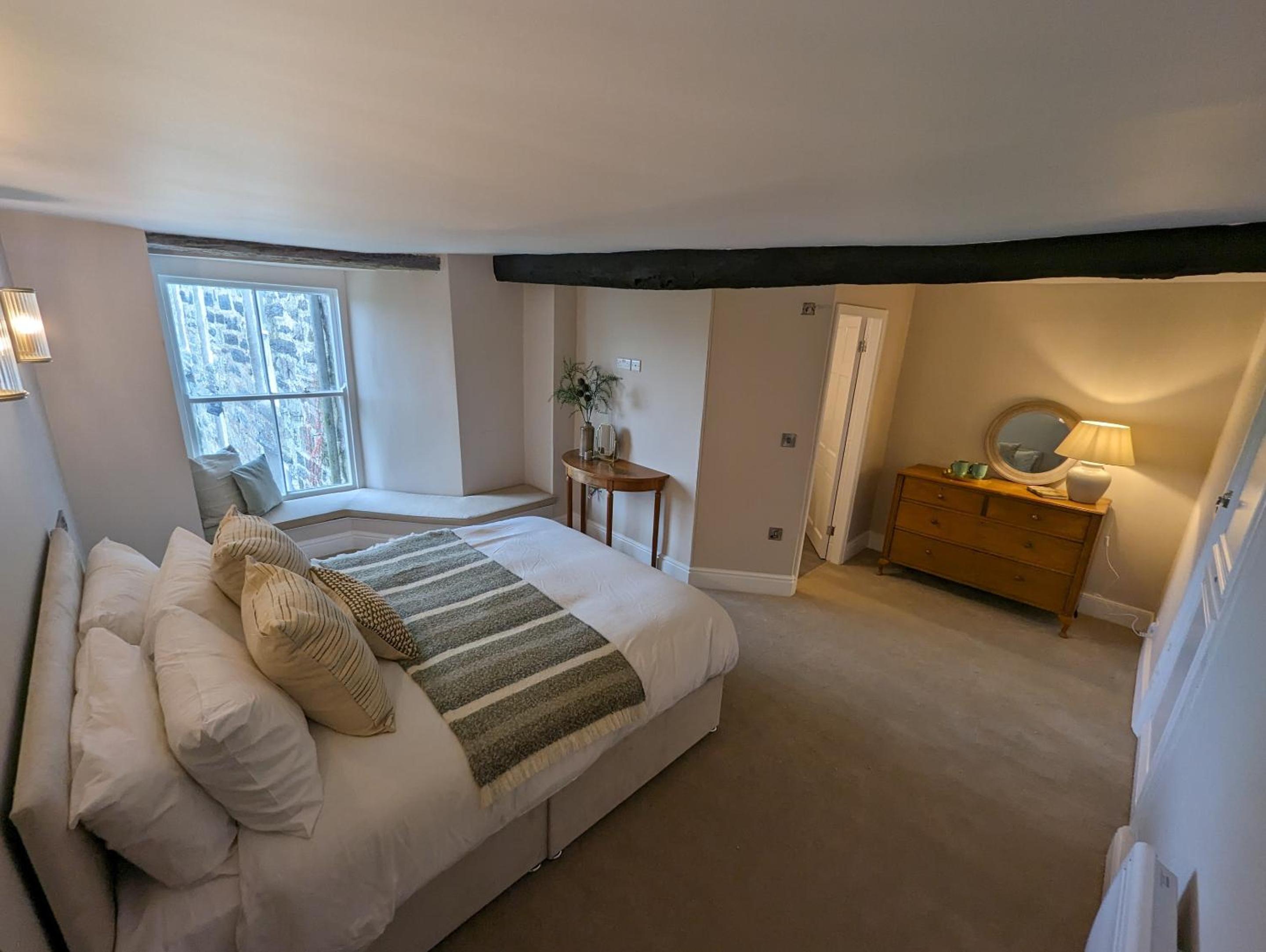 King Room with Mountain View