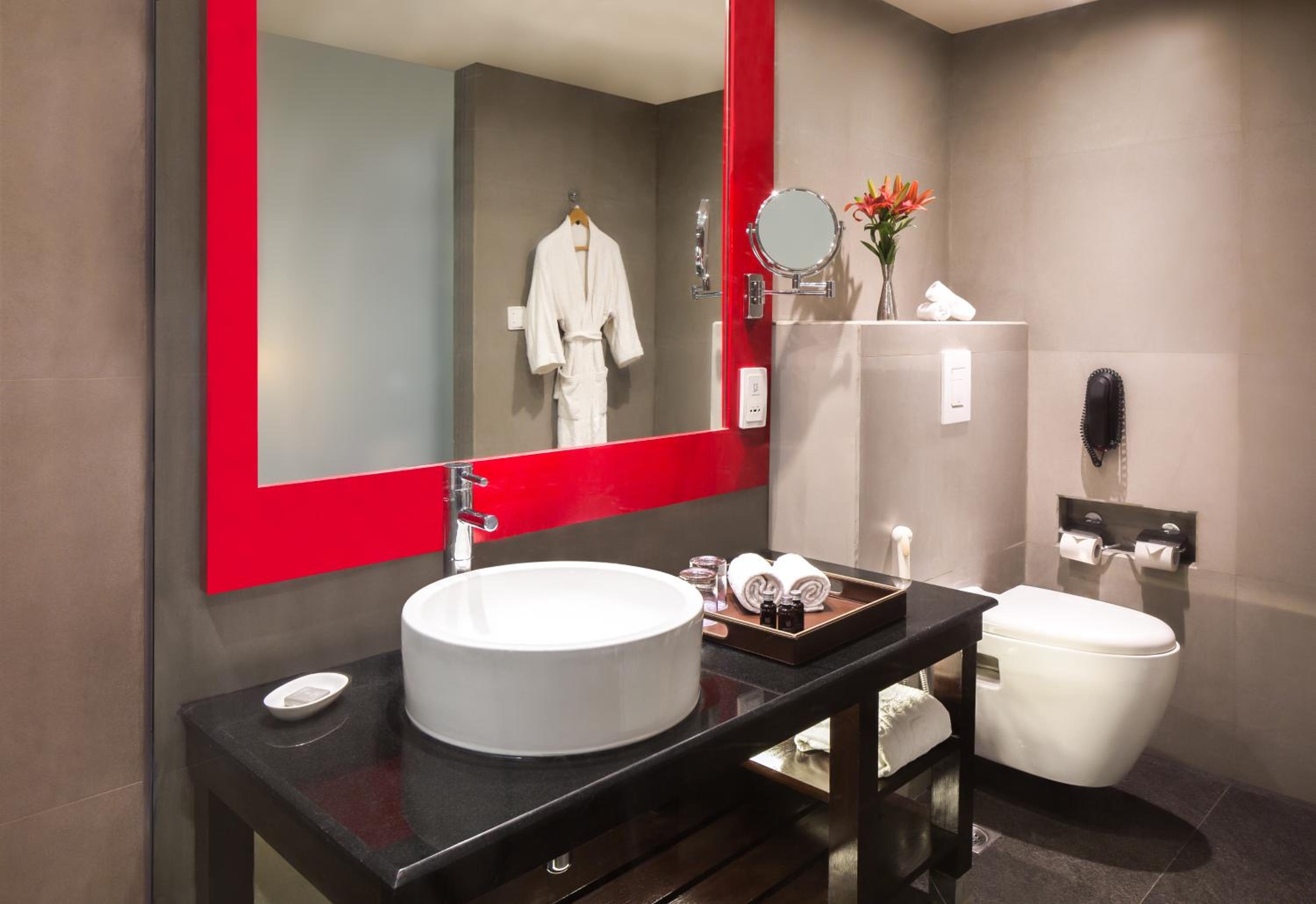 Deluxe Twin Room with 15% Discount on F&B & Spa – Happy Hours 1+1 (7pm to 9 pm)