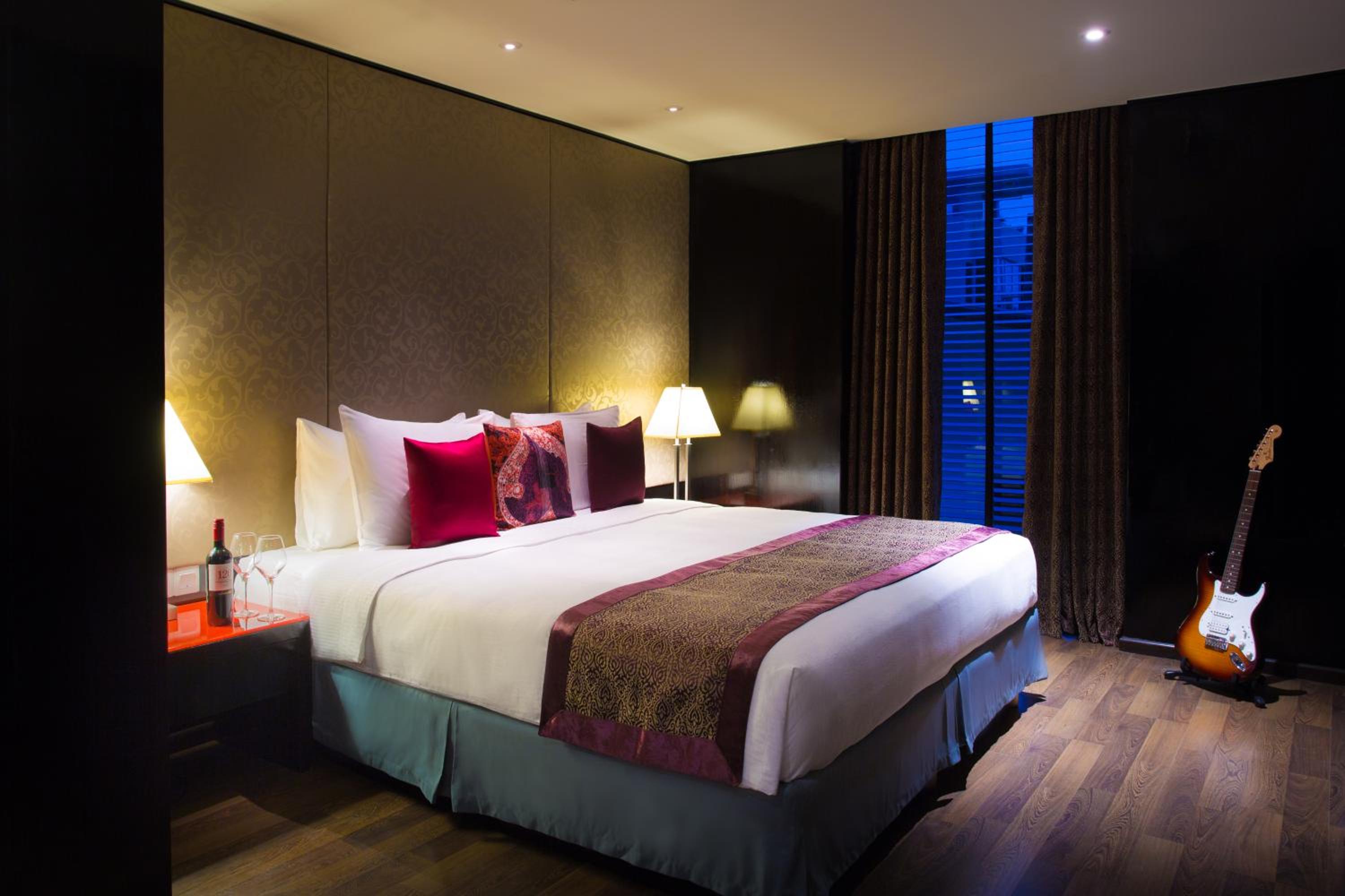 Deluxe King Room with 15% Discount on F&B & Spa - Happy Hours 1+1 (7pm to 9 pm) photo 3
