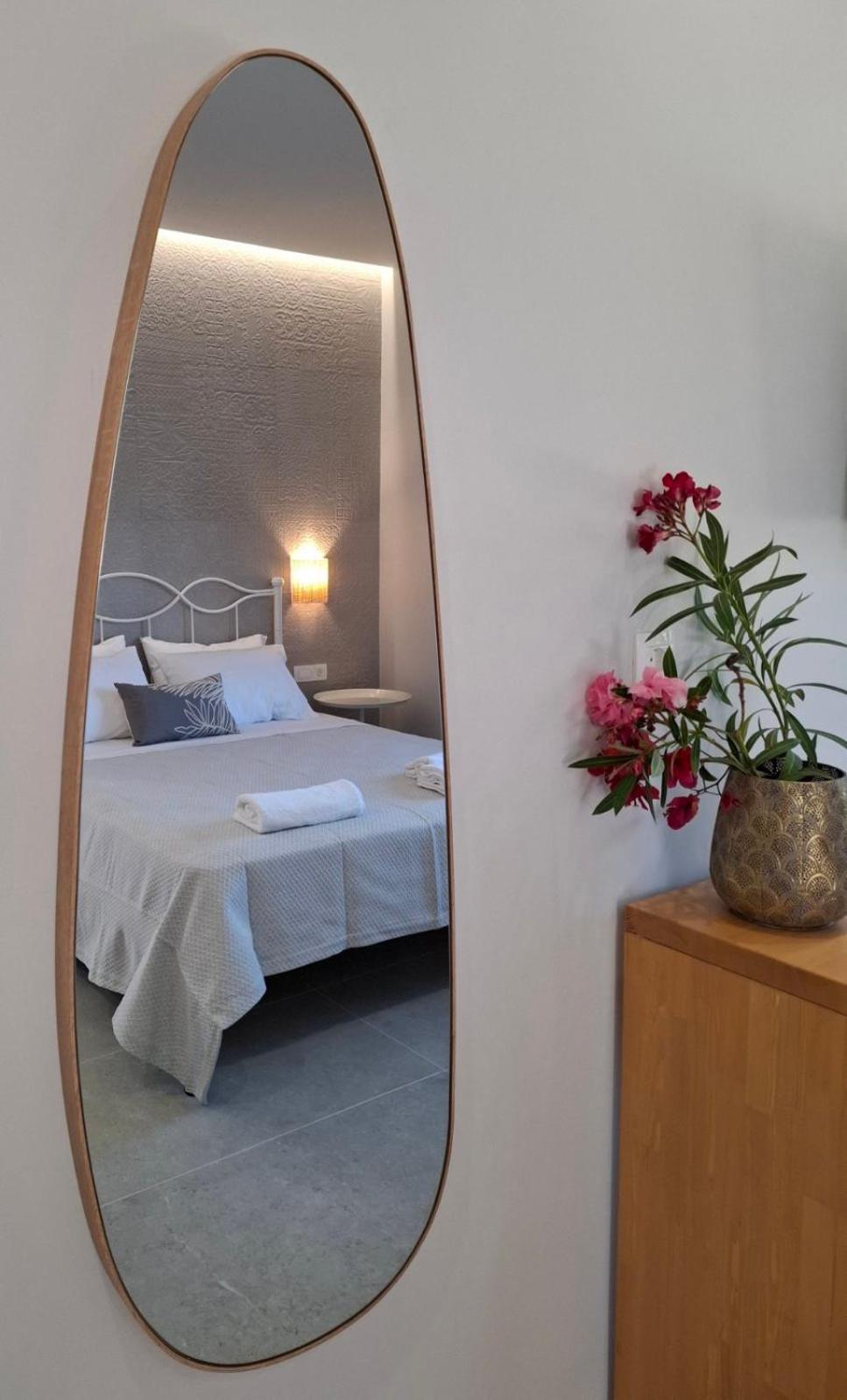 Double or Twin Room with Partial Sea View