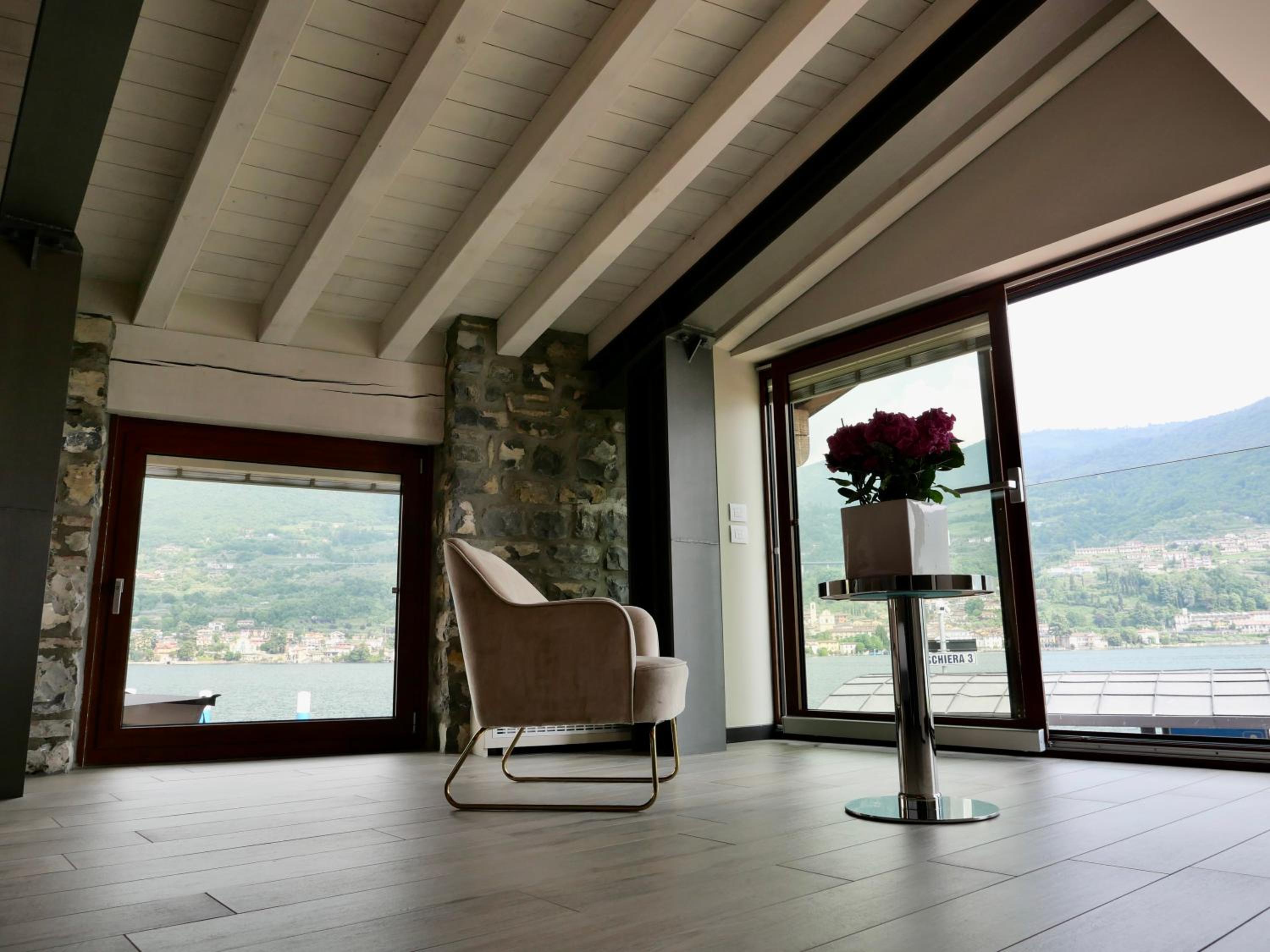 Suite with Lake View