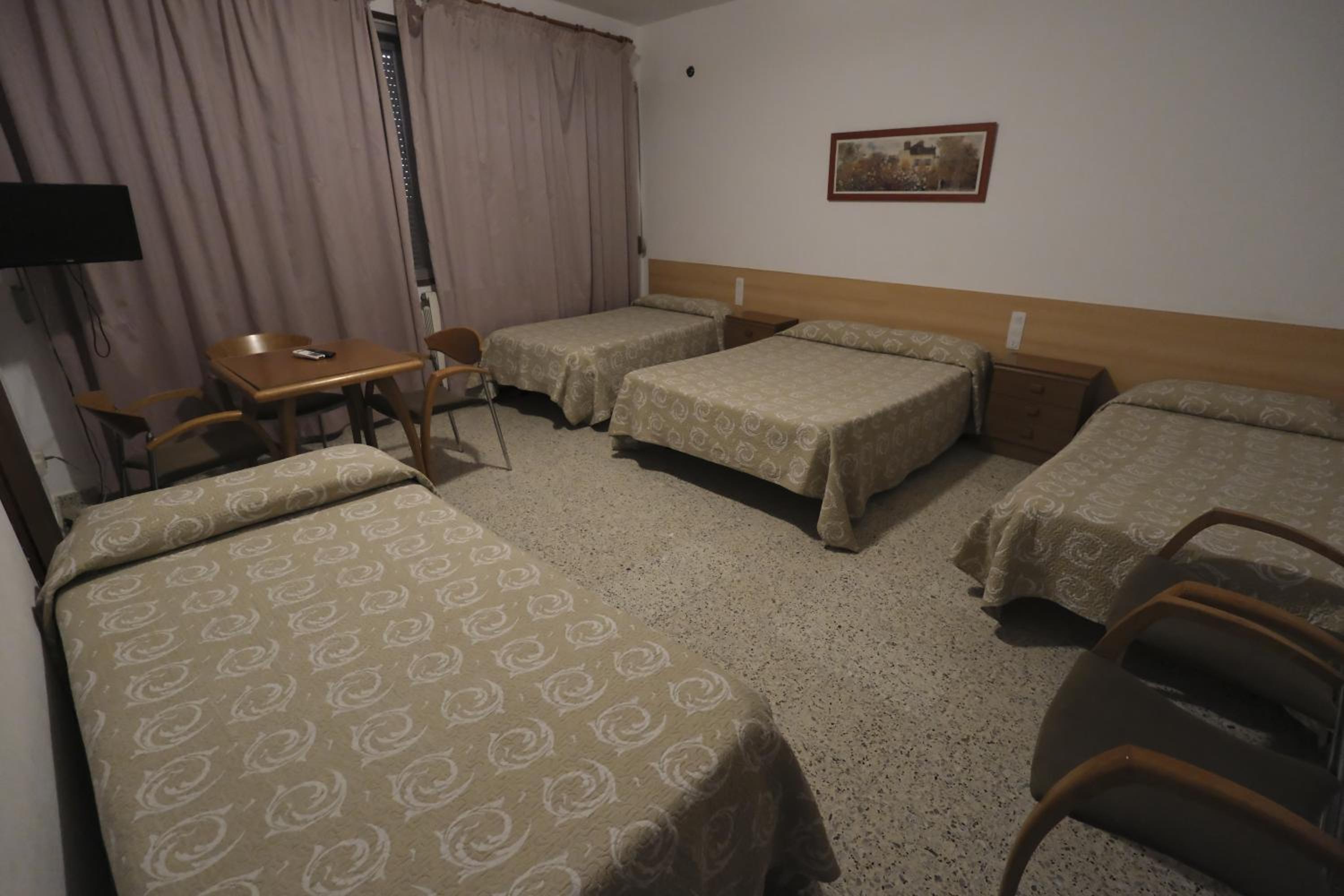Standard Family Room - Photo 2