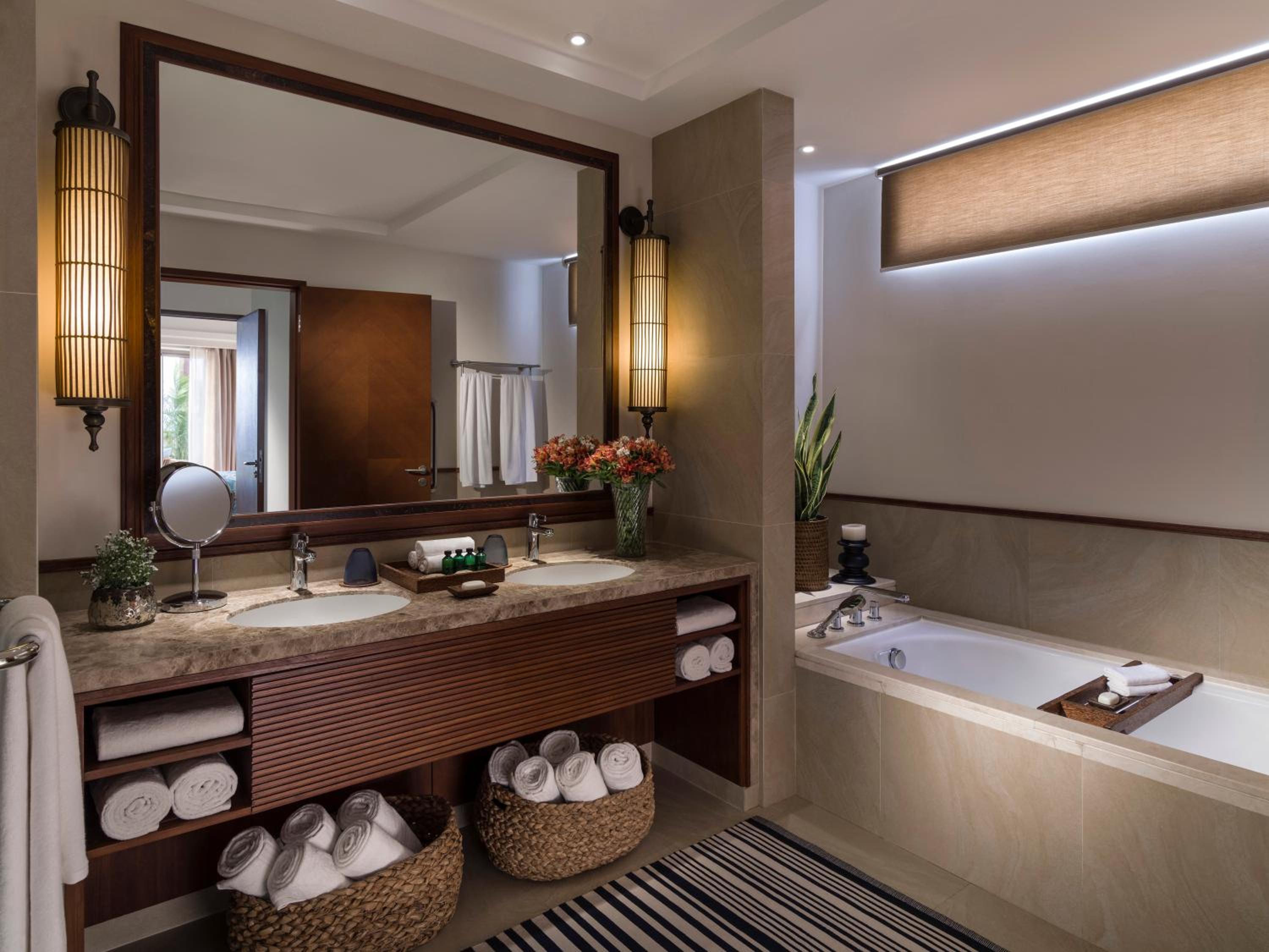 Premier Ocean Suite photo 3