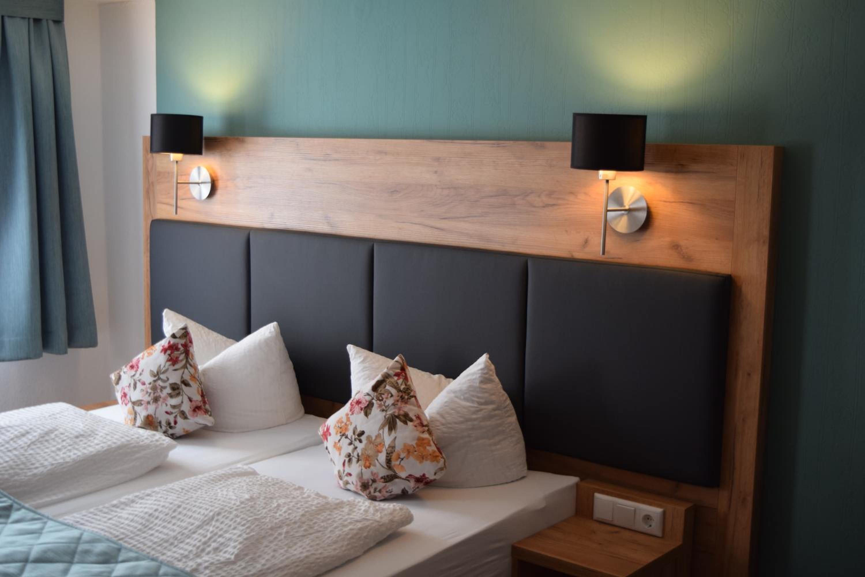 Standard Double Room - Photo 18