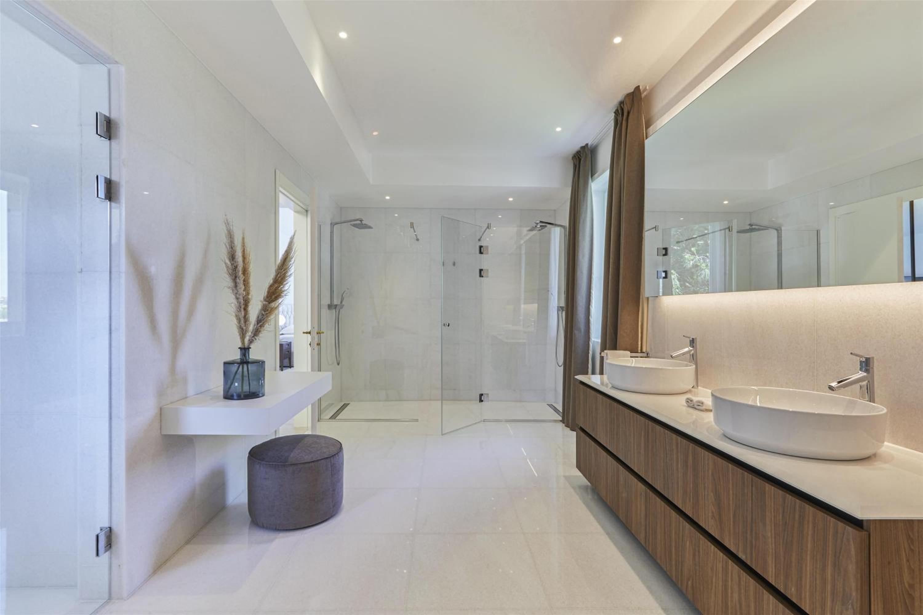 Grand Deluxe Villa A&B