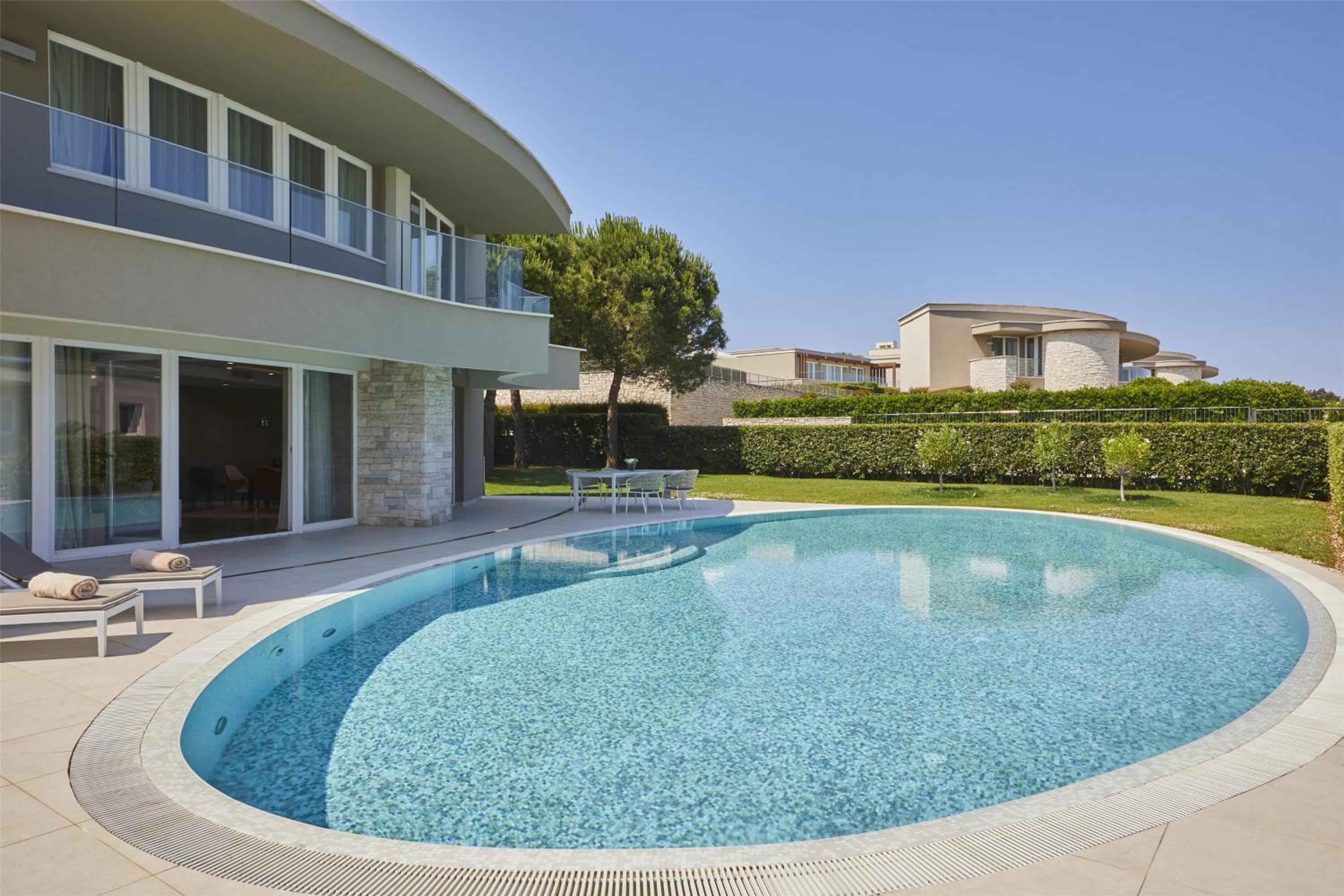 Grand Deluxe Villa C photo 3