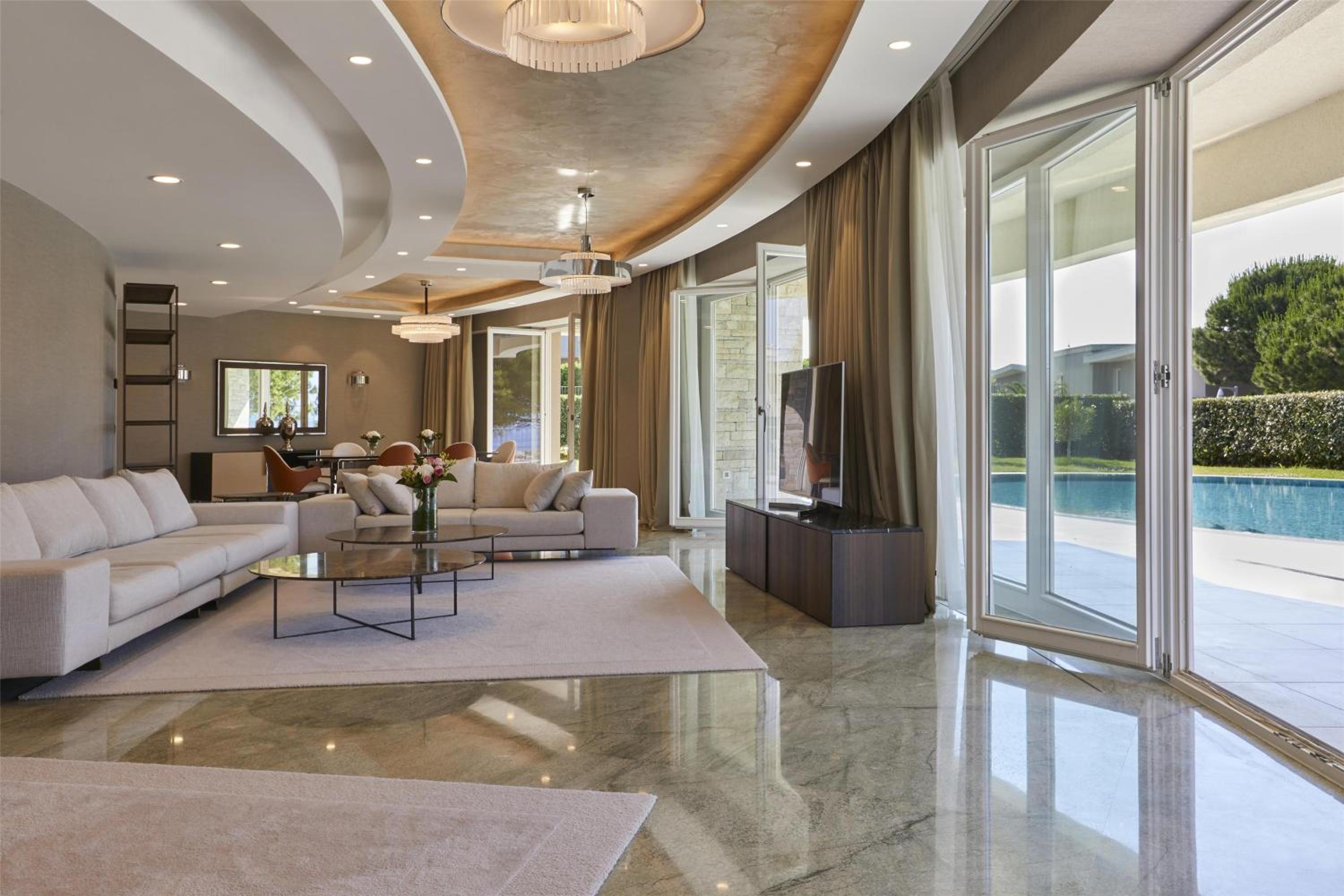 Grand Deluxe Villa C