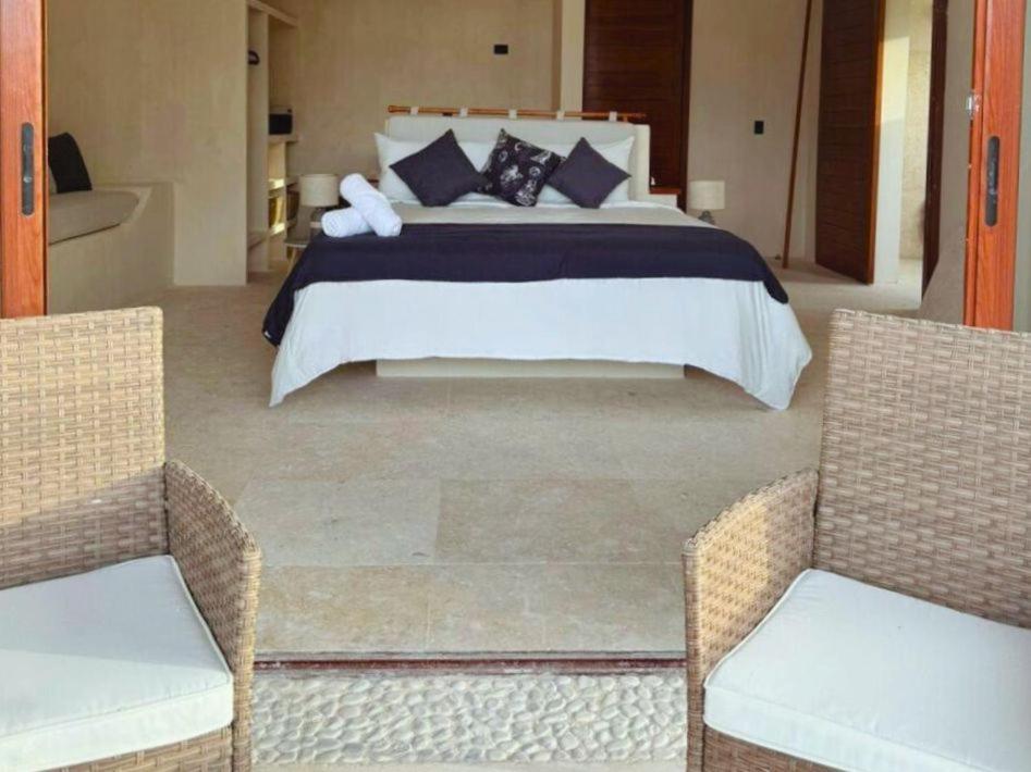 Double or Twin Room with Sea View photo 2