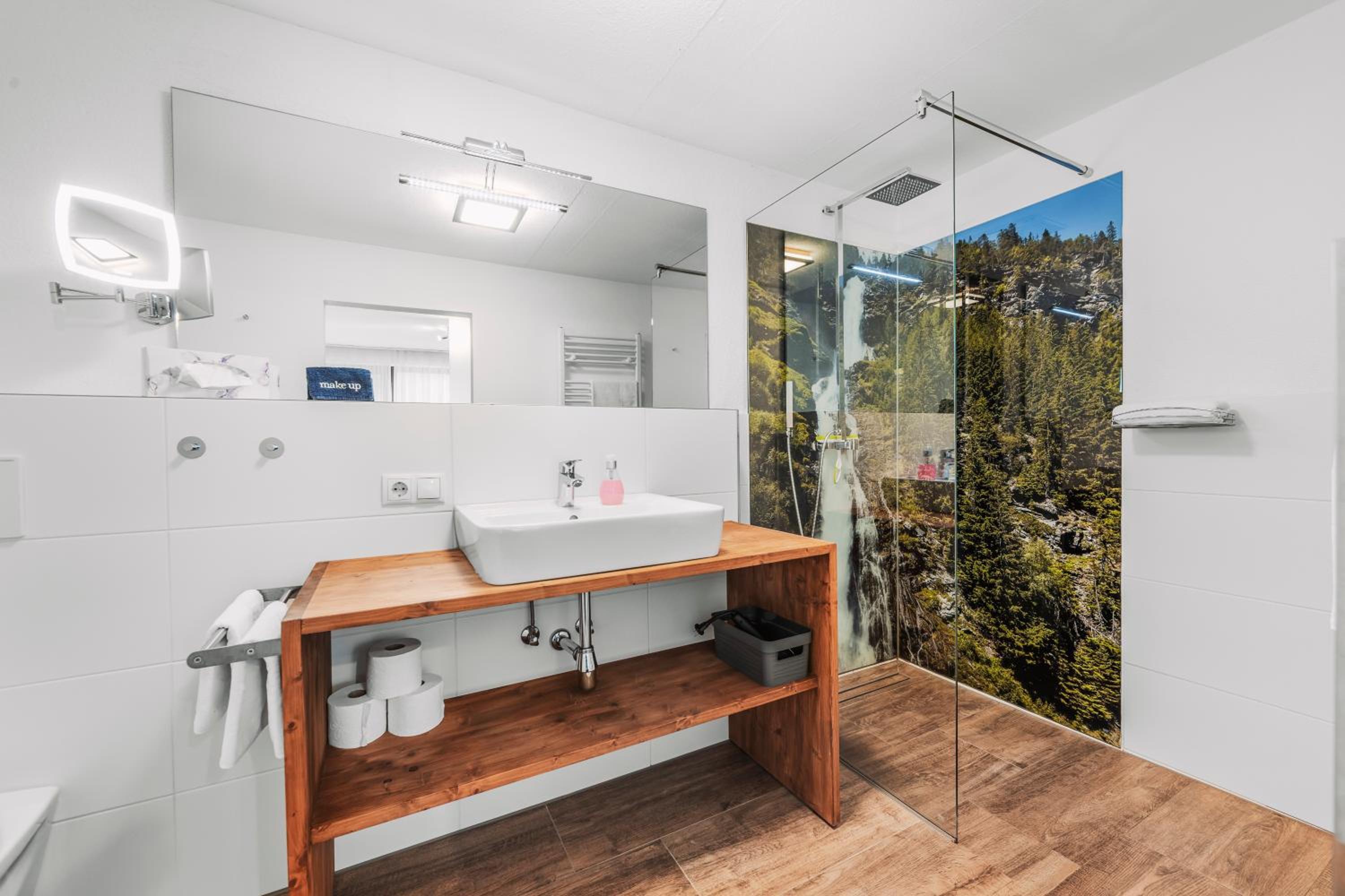 One-Bedroom Apartment with Balcony and Mountain View