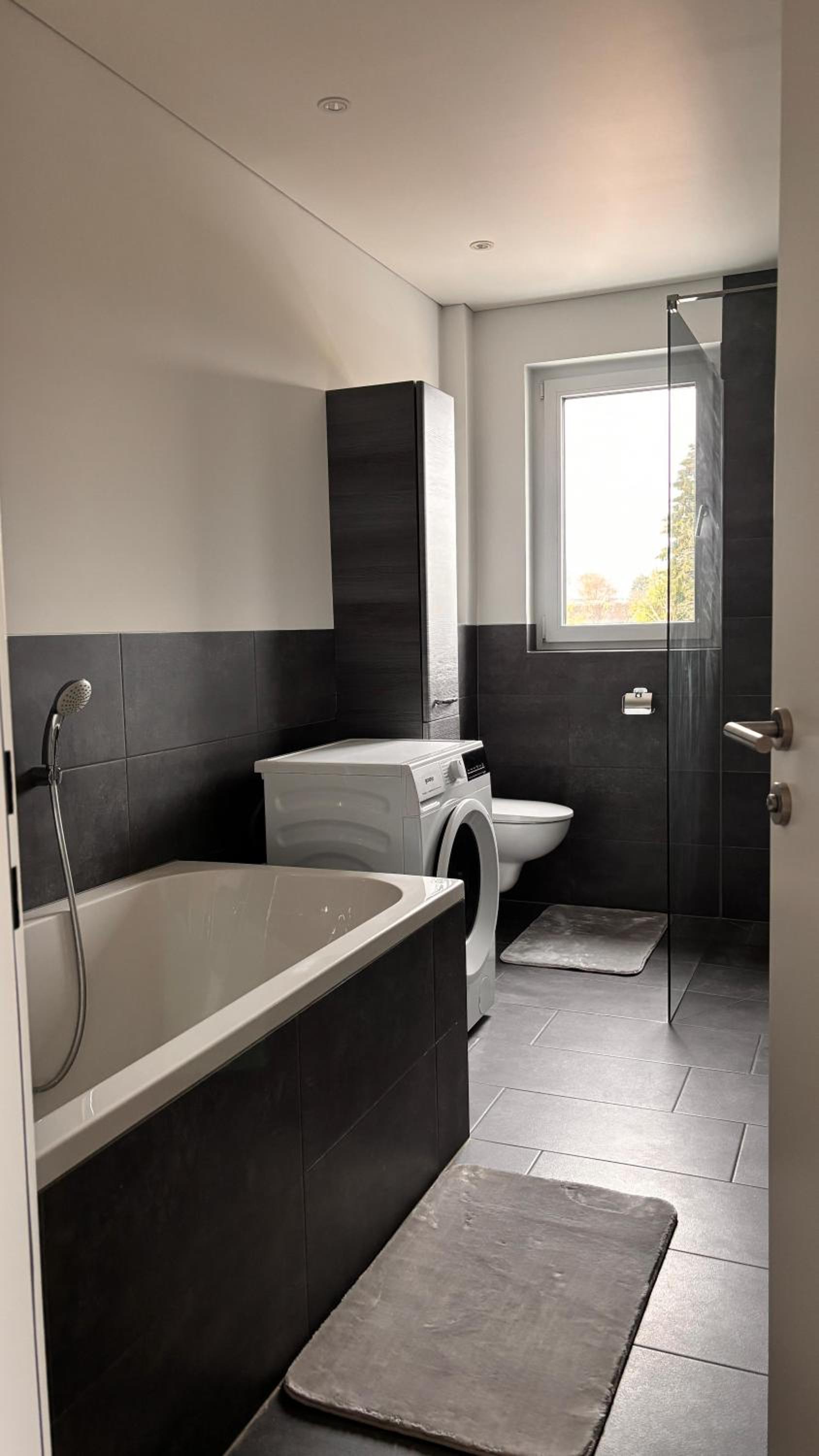 Two-Bedroom Apartment with Balcony photo 3