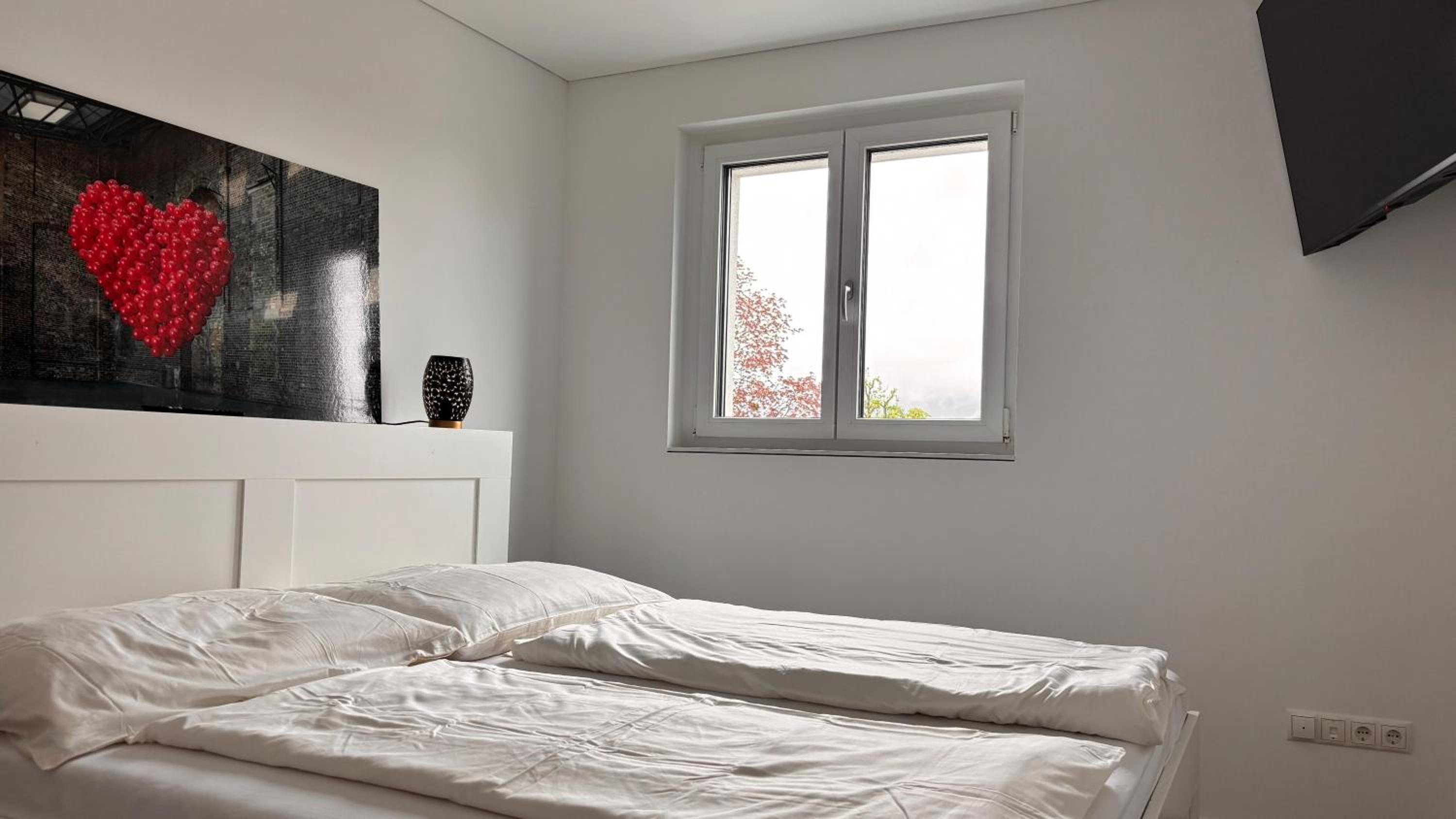 Two-Bedroom Apartment with Balcony photo 1