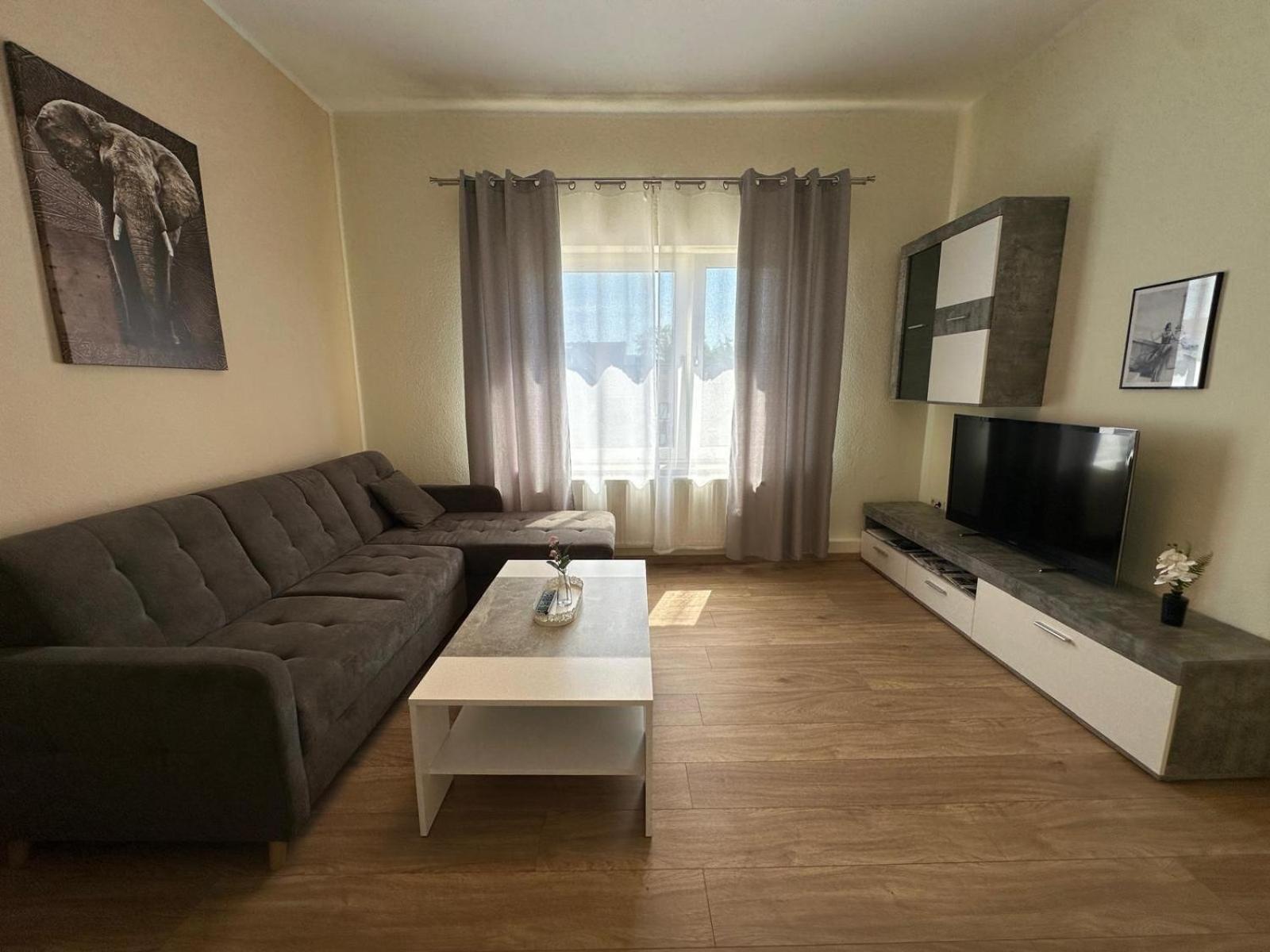 Three-Bedroom Apartment photo 2