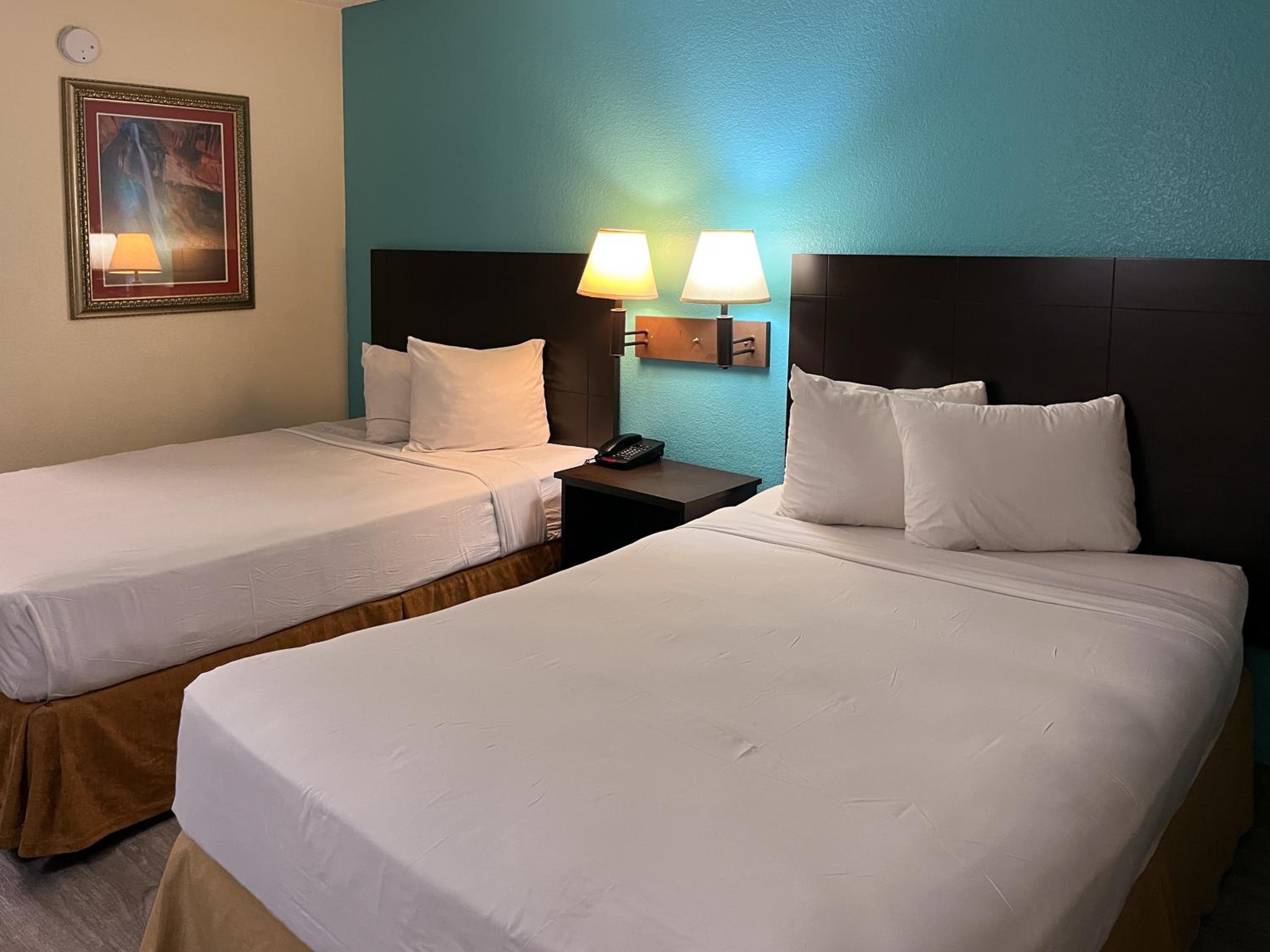 Double Room - Disability Access - Non-Smoking photo 2