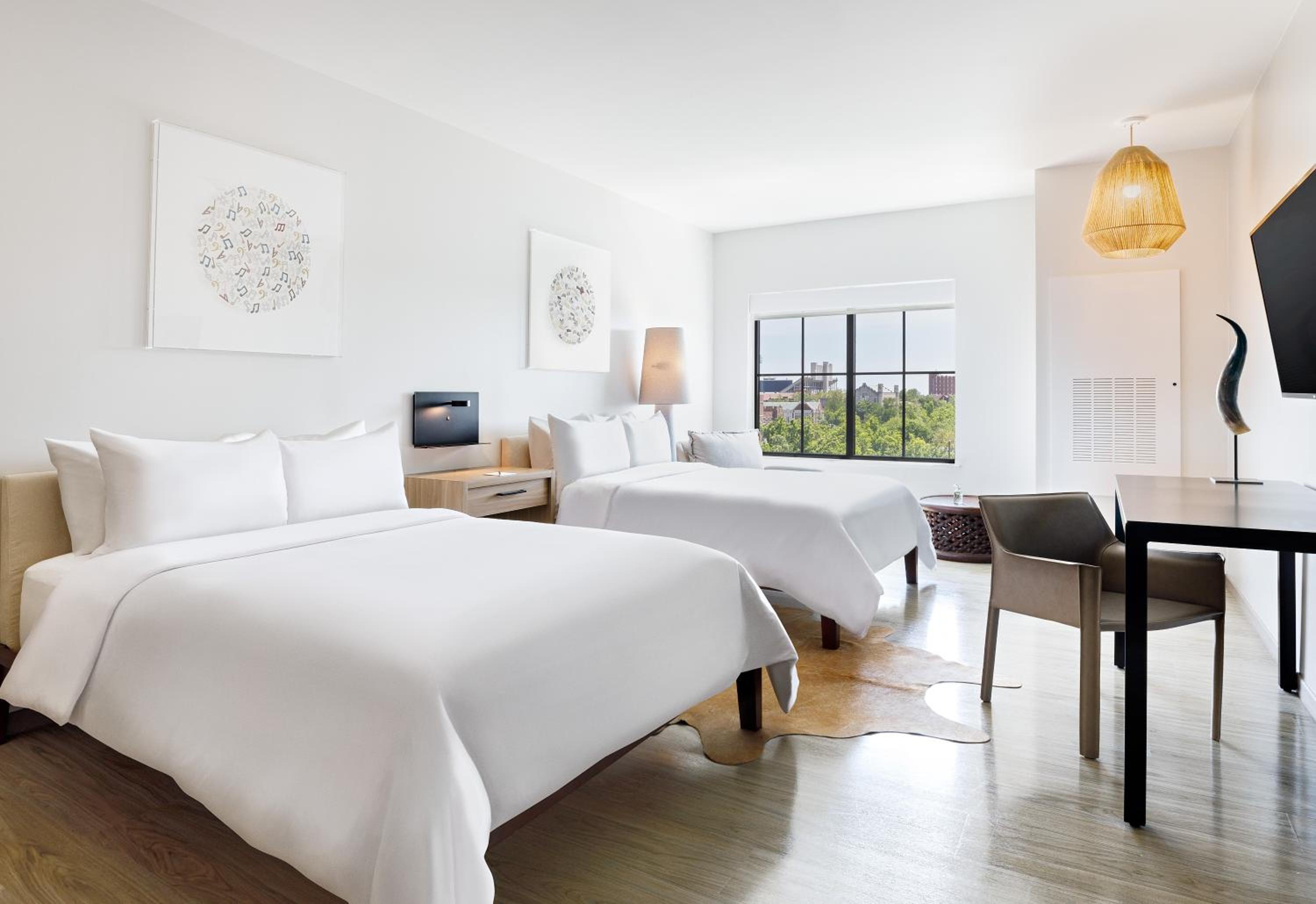 Queen Room with Two Queen Beds - Hearing Accessible