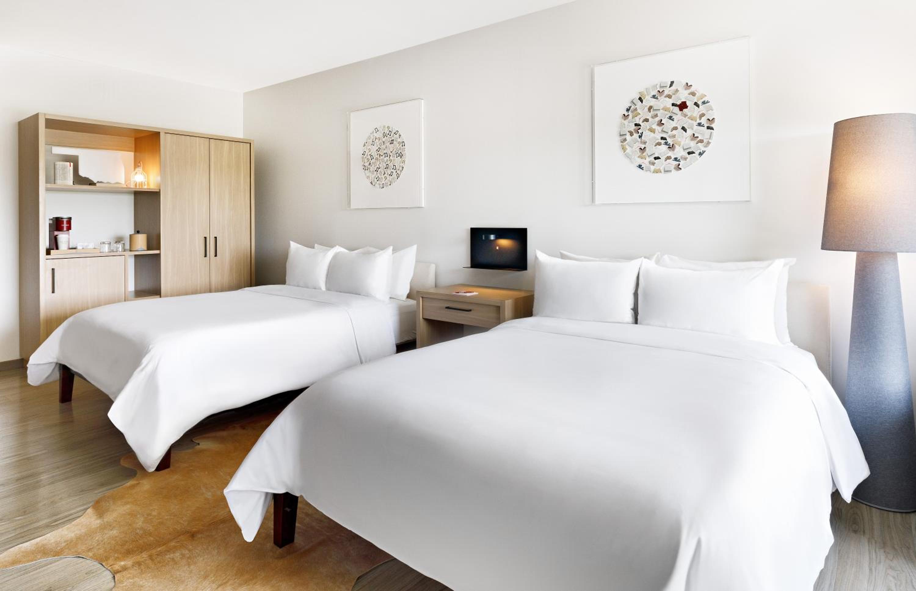 Queen Room with Two Queen Beds - Hearing Accessible photo 3