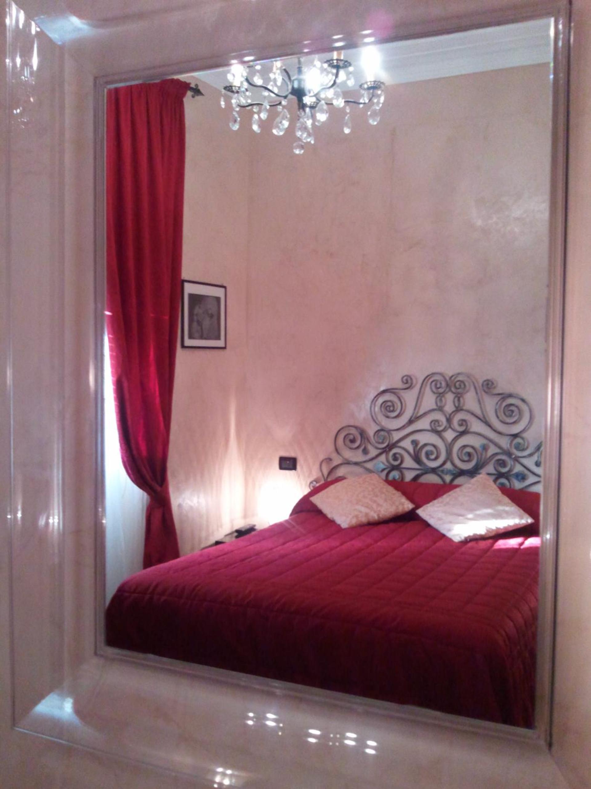 Double Room - Photo 8