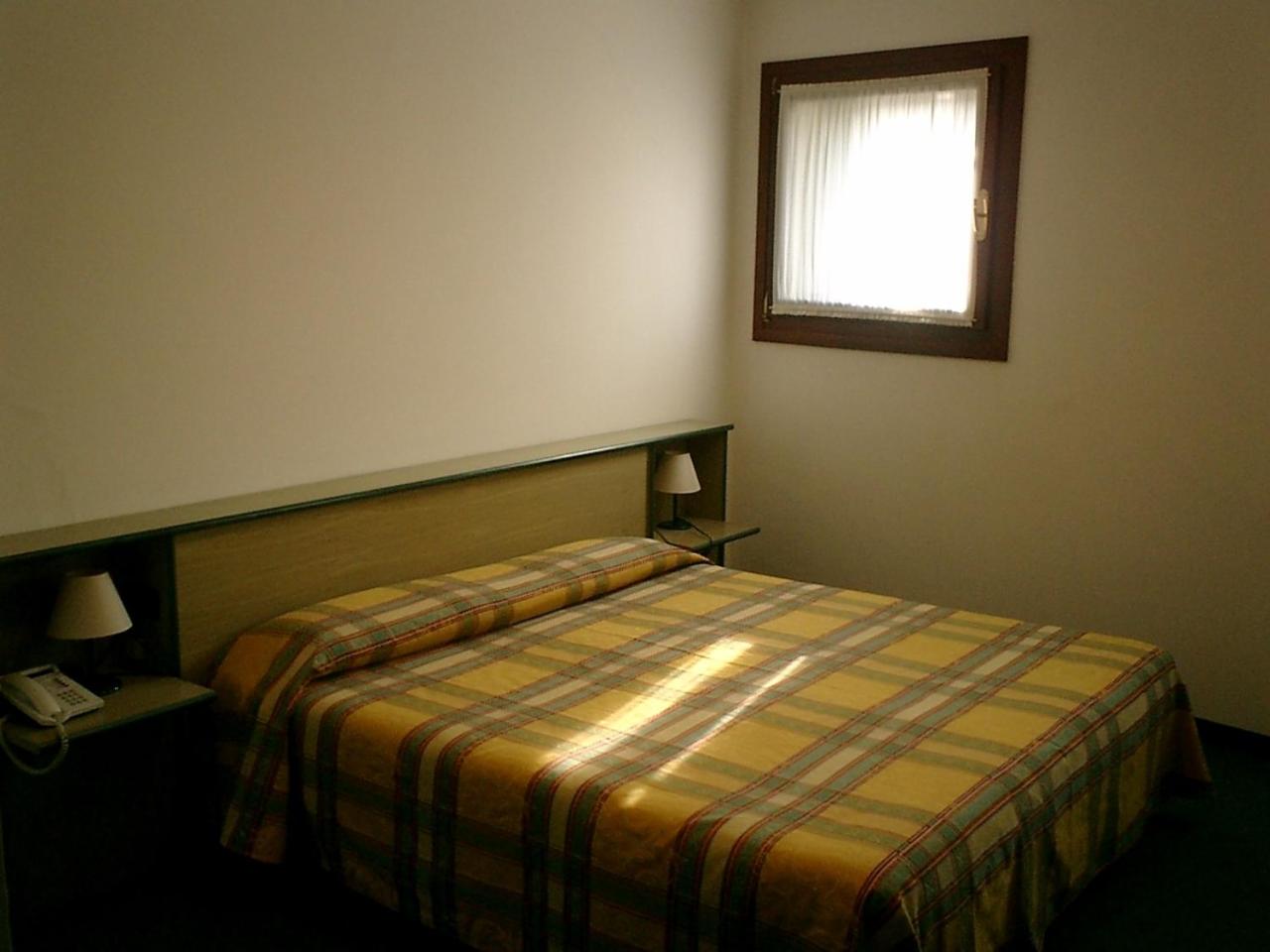 Double Or Twin Room photo 2