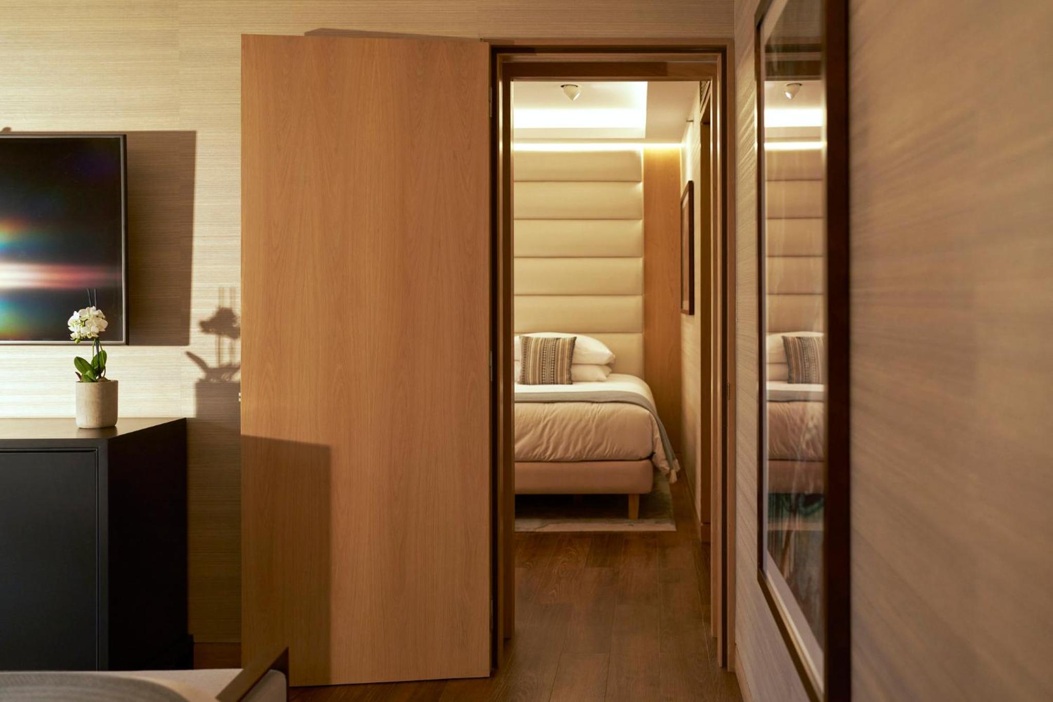 Two-Bedroom Suite - Photo 3