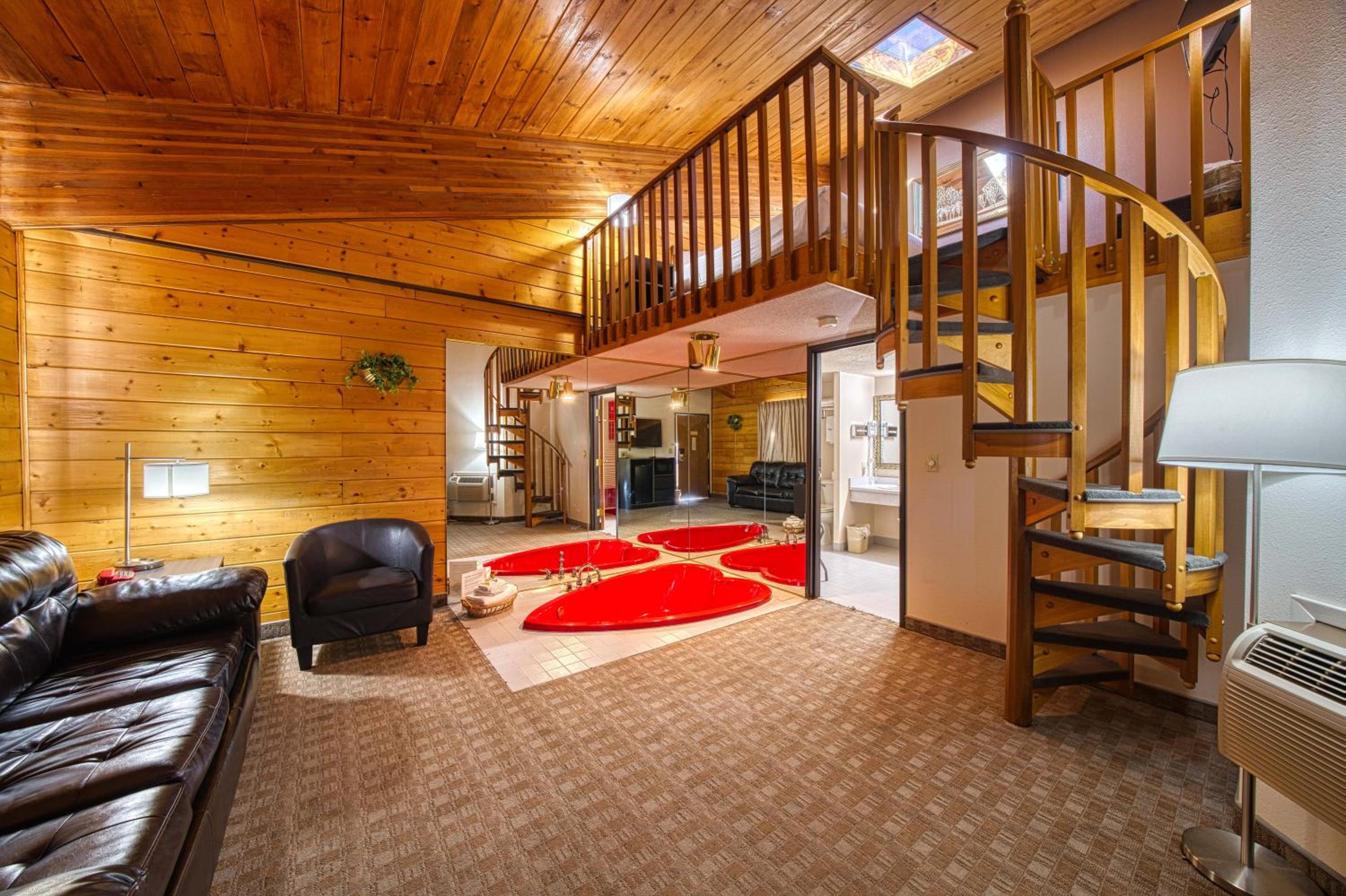 King Suite - Non-Smoking - Photo 5
