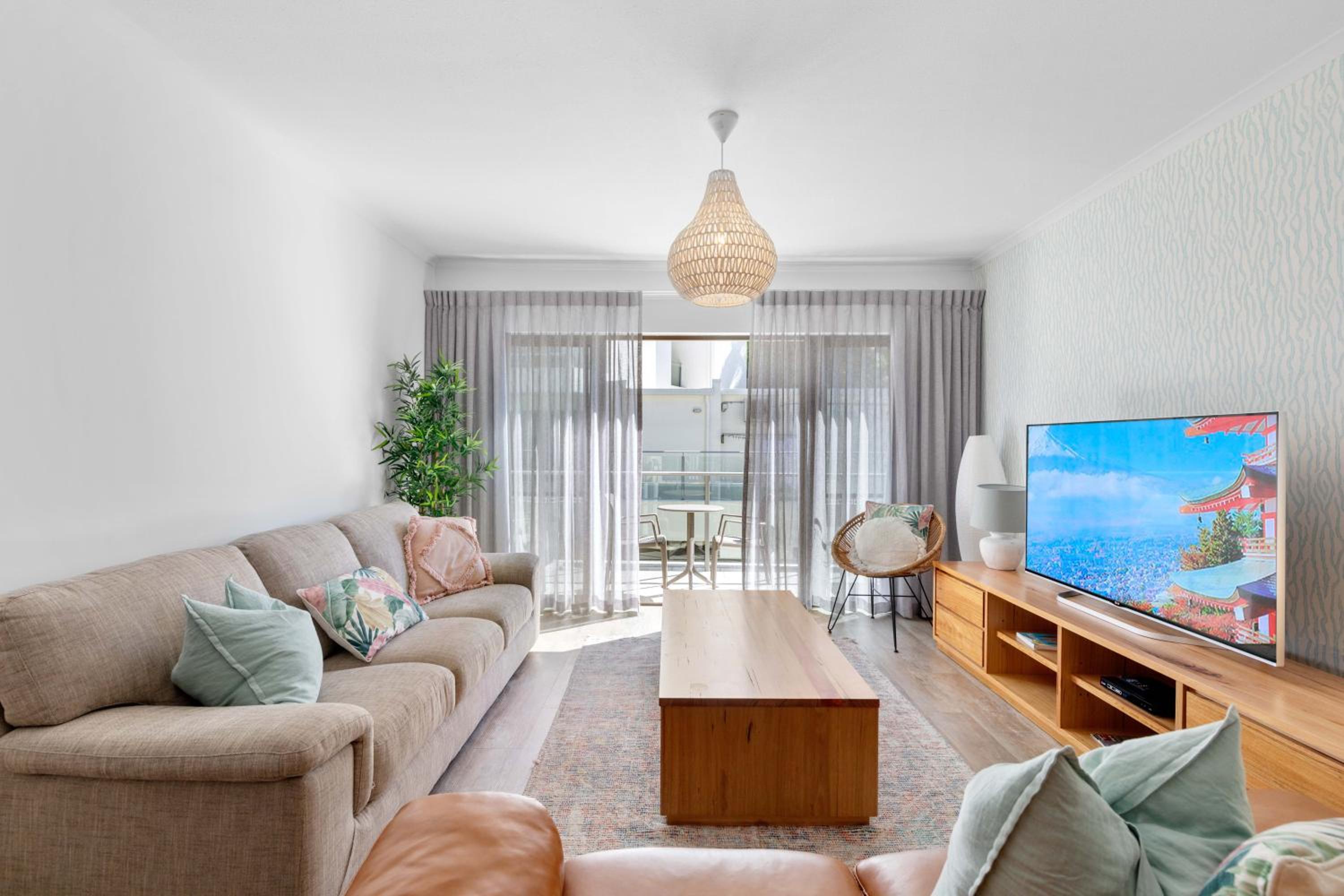 Queen Room with Garden View