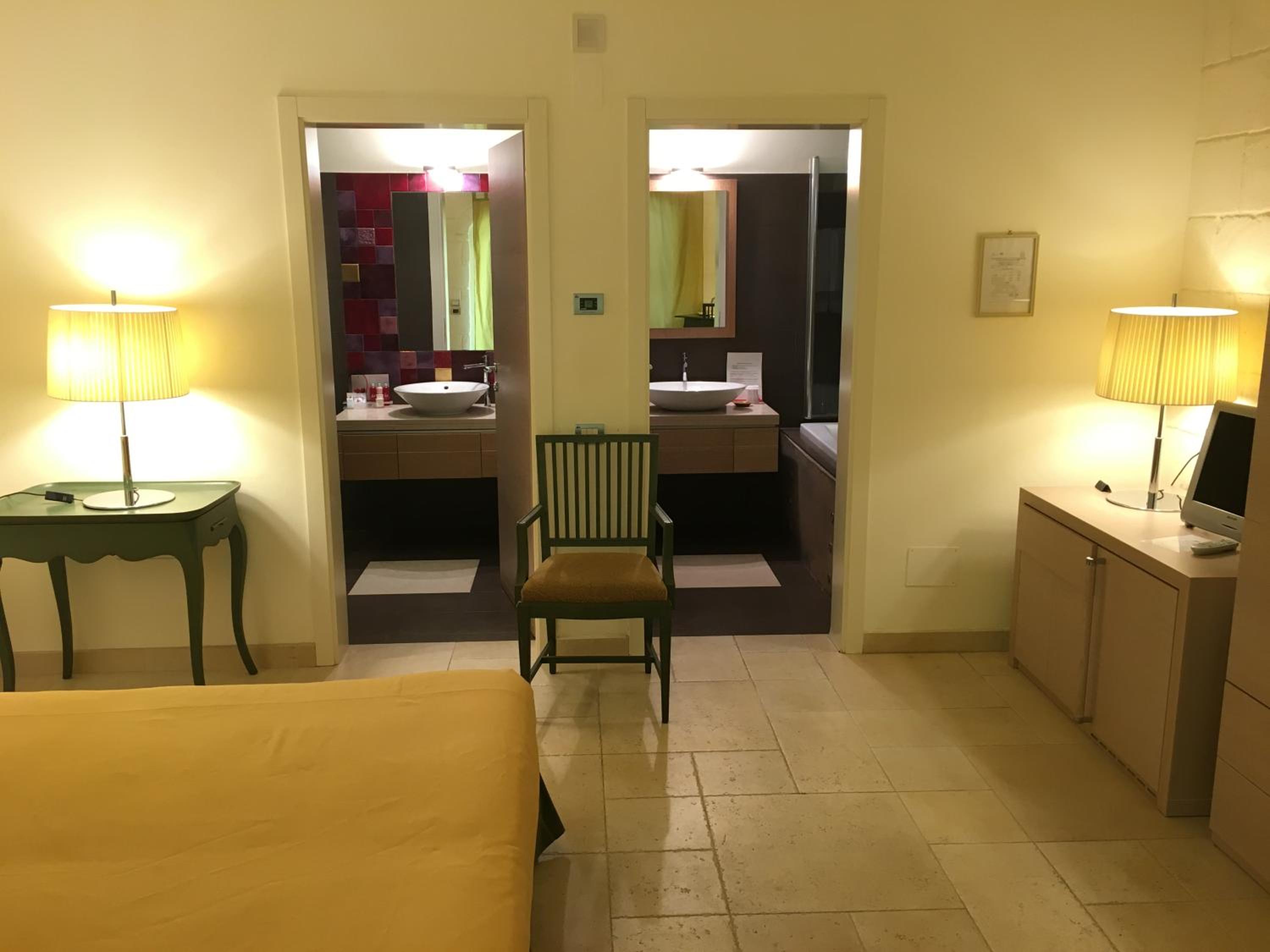Junior Suite - Photo 1