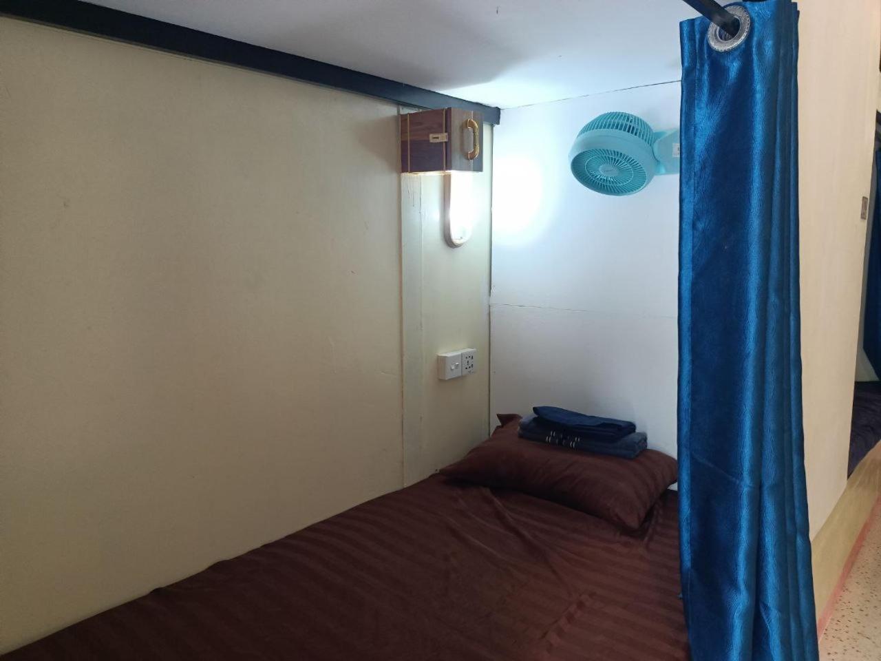 Single Bed in Mixed Dormitory Room photo 2