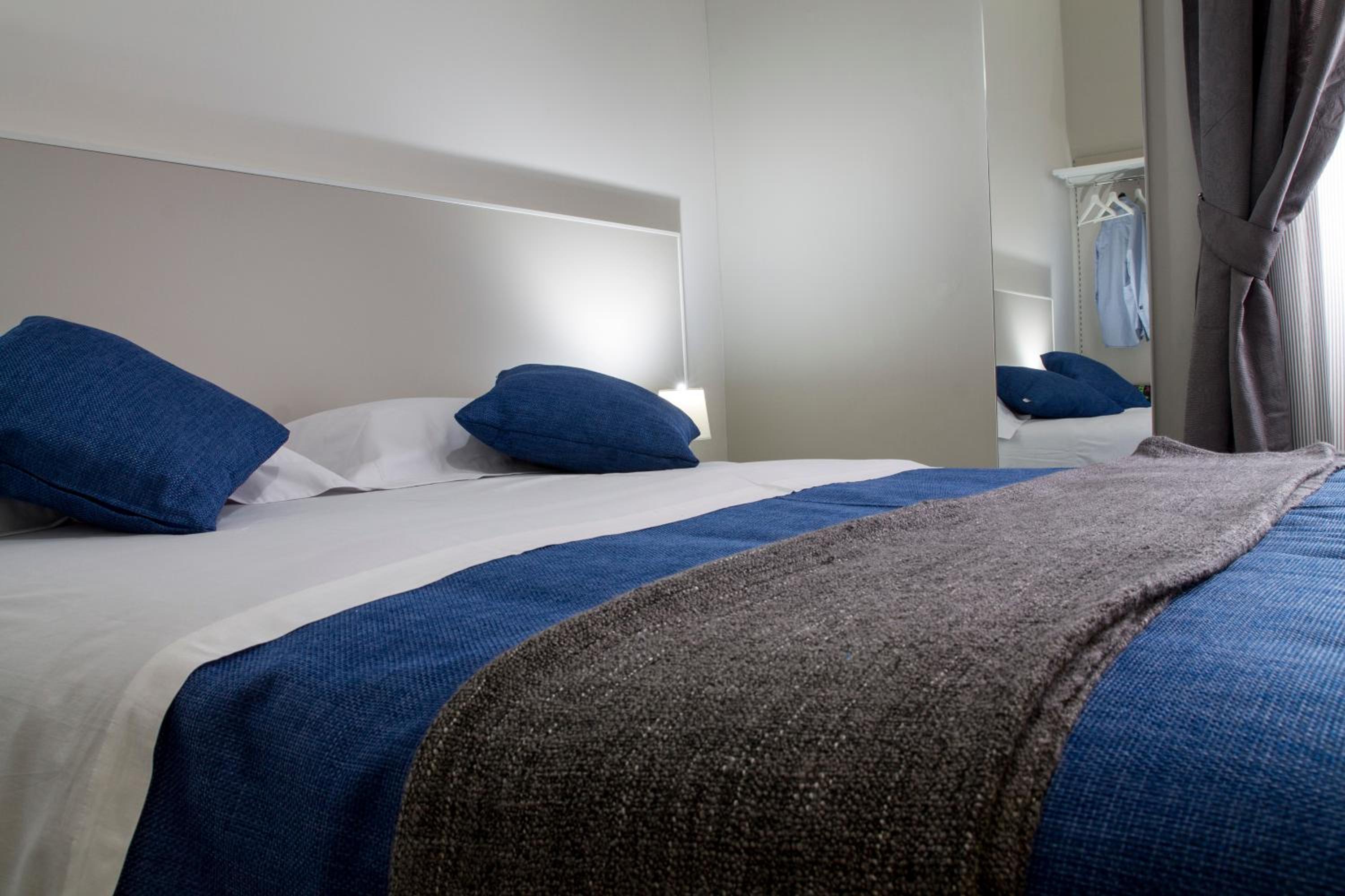 Double Room - Photo 2