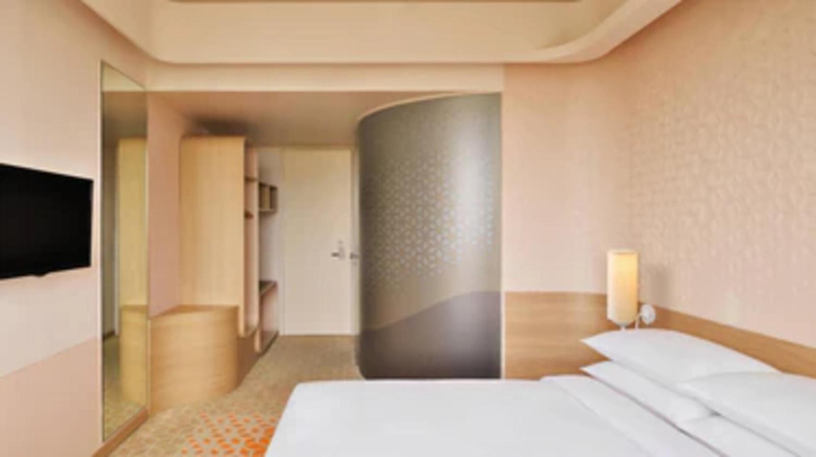 University Admission Package - Superior Room