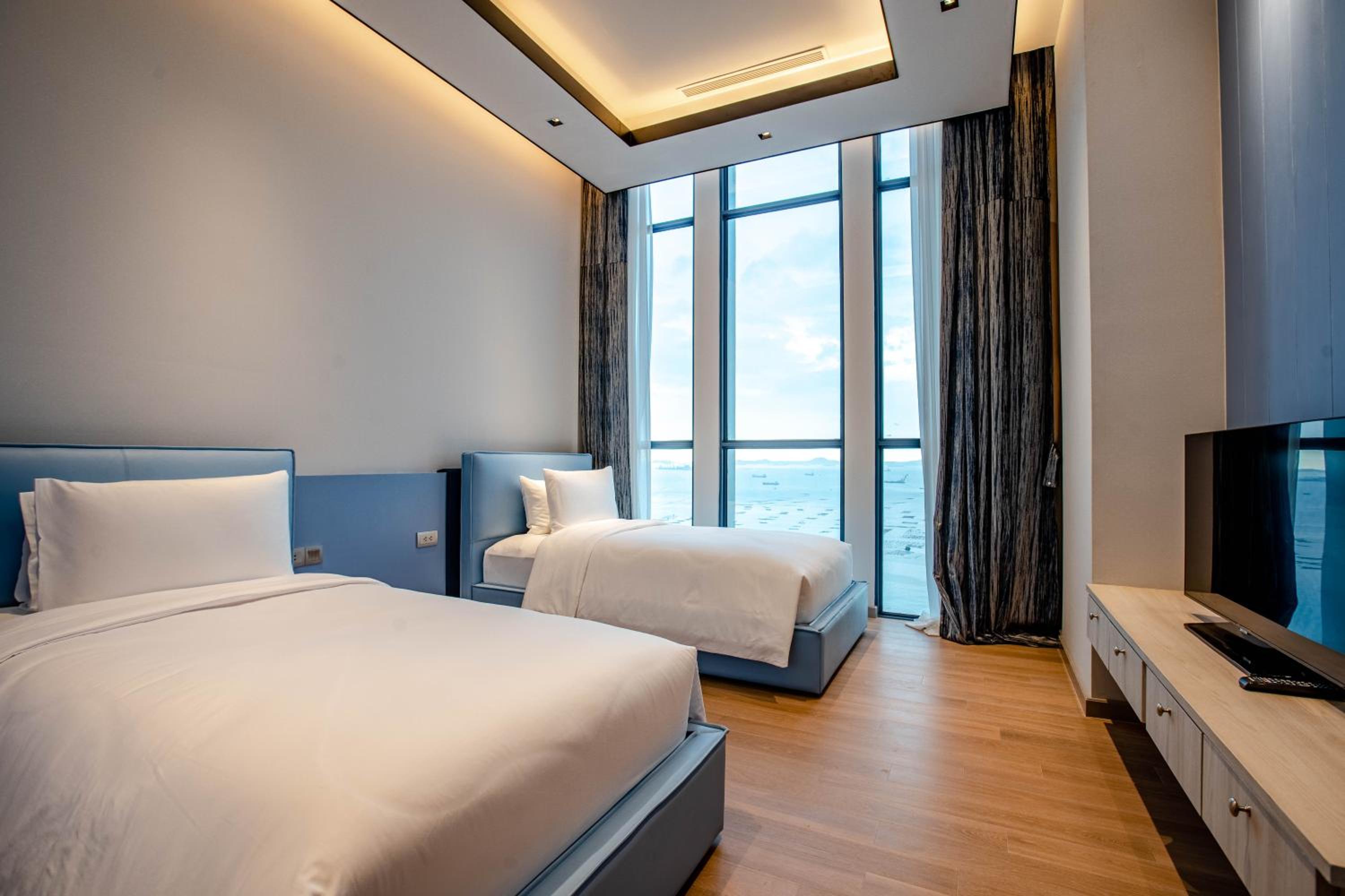 Penthouse Suite - Photo 19