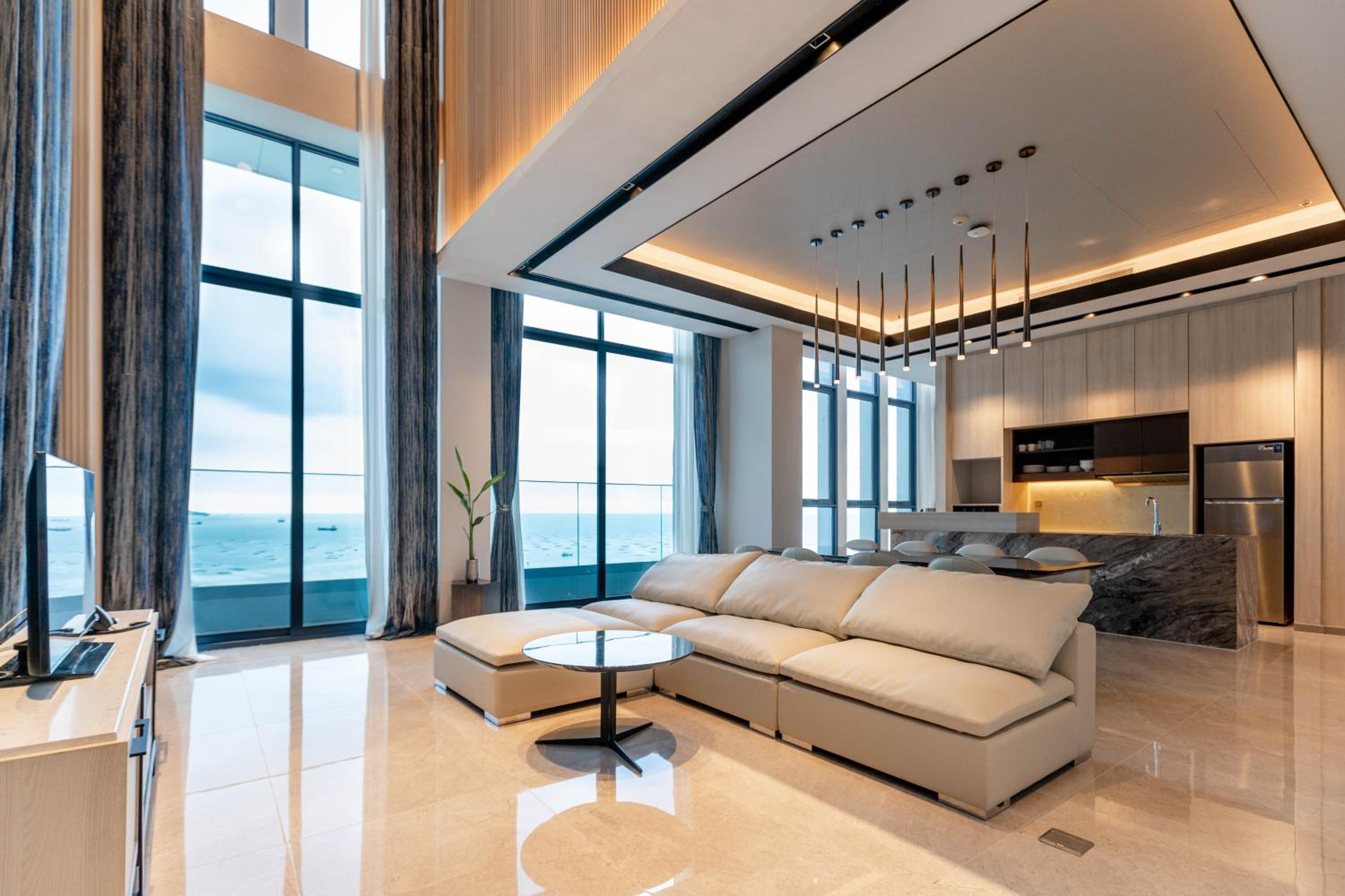 Penthouse Suite - Photo 17
