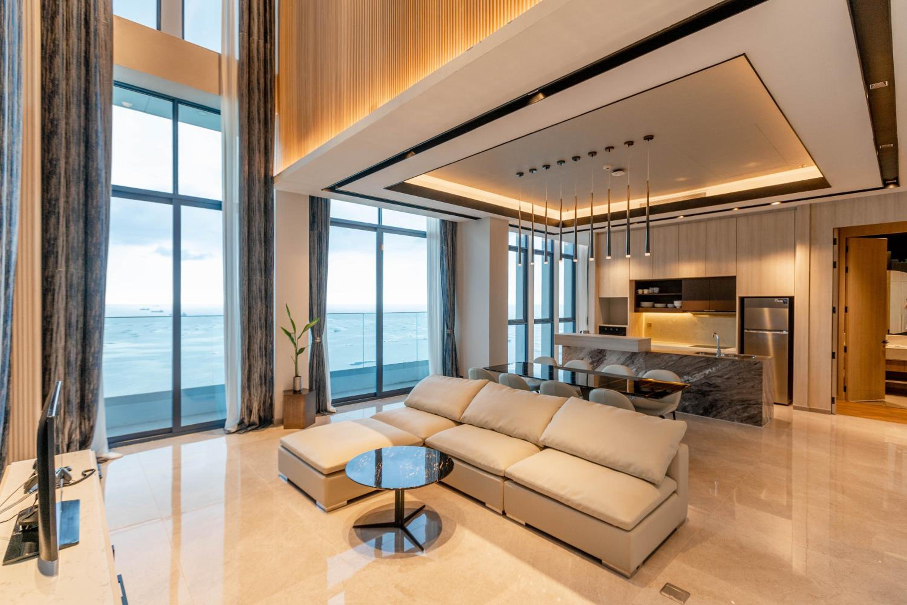 Penthouse Suite - Photo 12